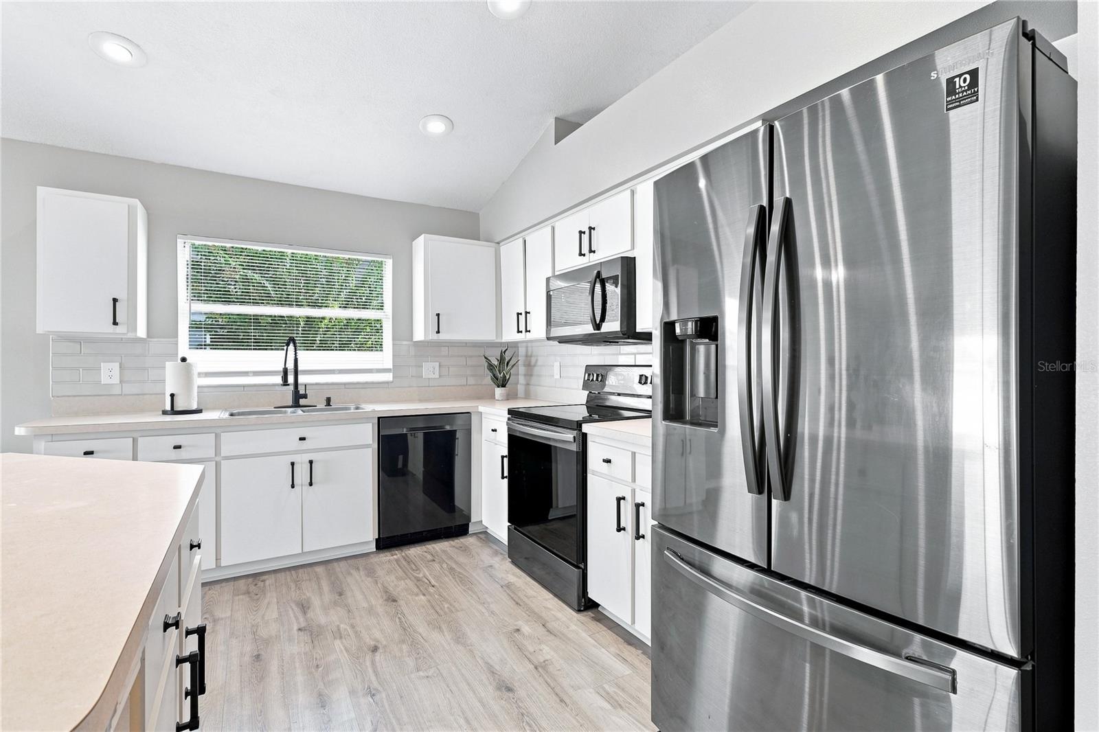630 TUSCANNY ST — photo 13