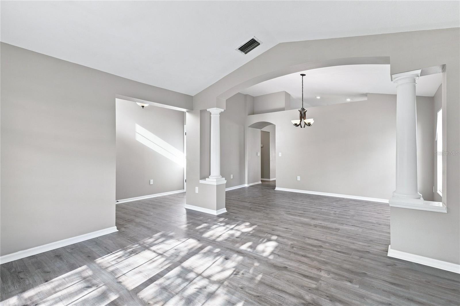 630 TUSCANNY ST — photo 11