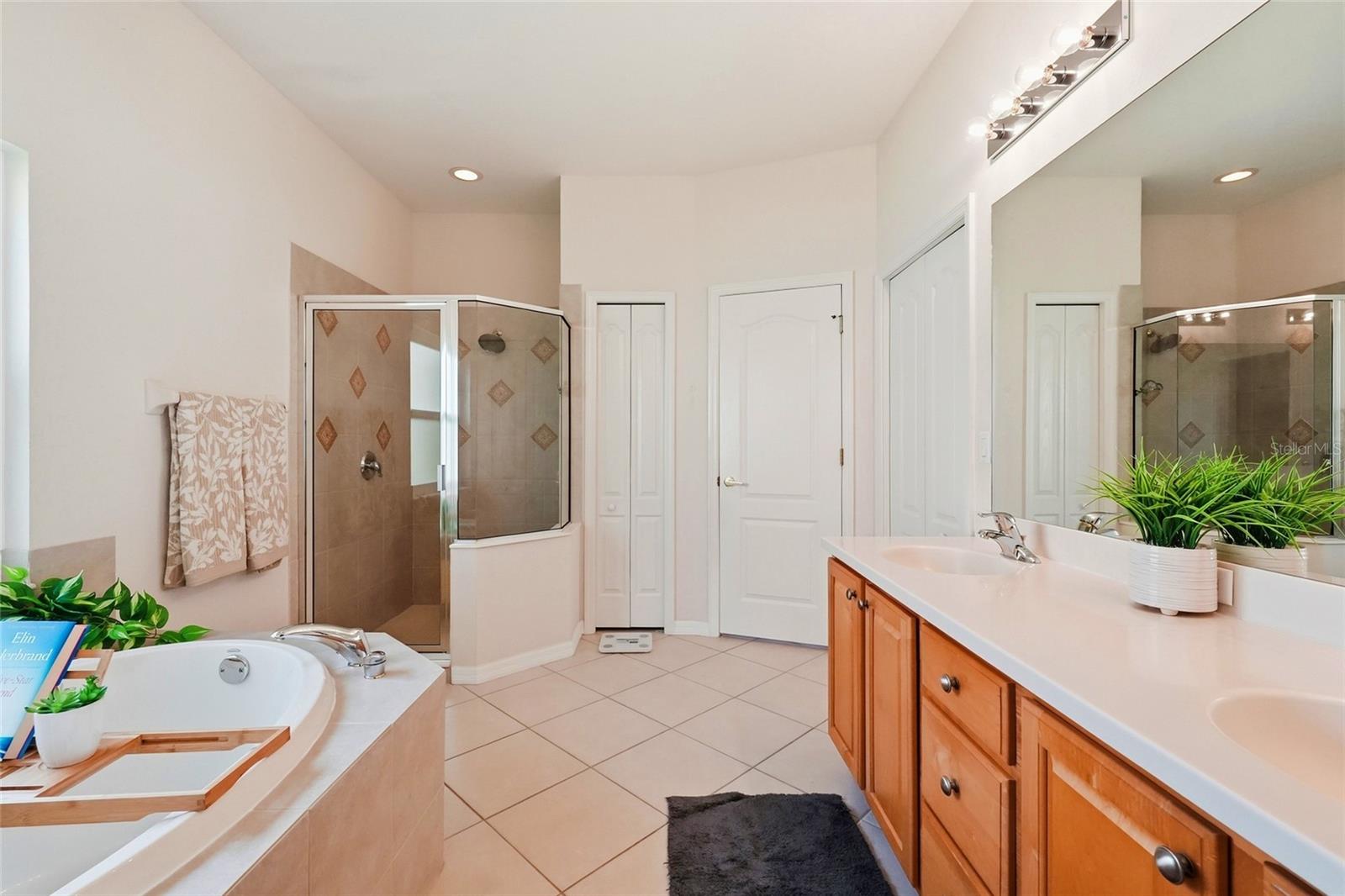 412 GOLDEN HARBOUR TRL — photo 33