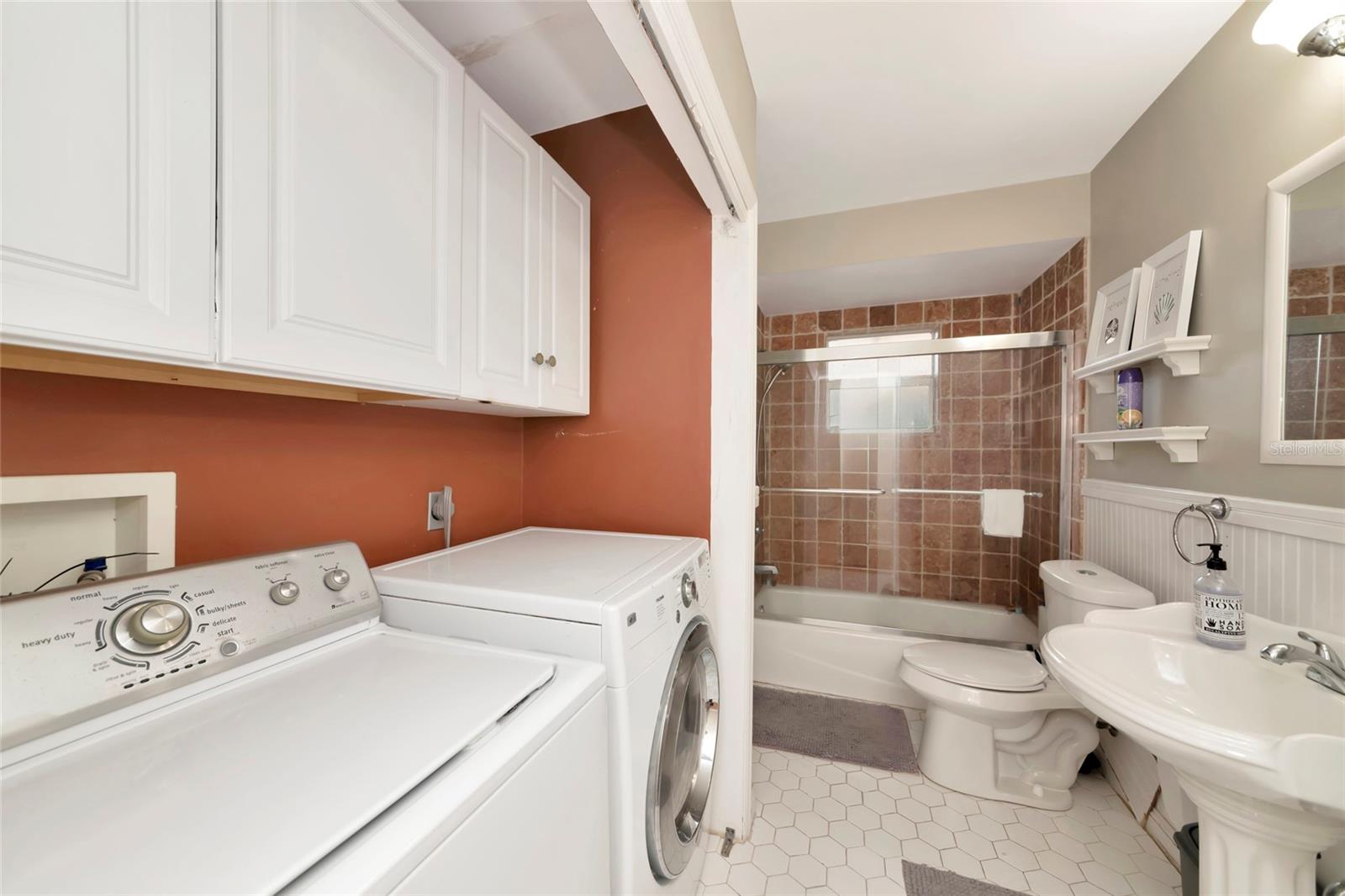 1712 SIESTA DR — photo 10
