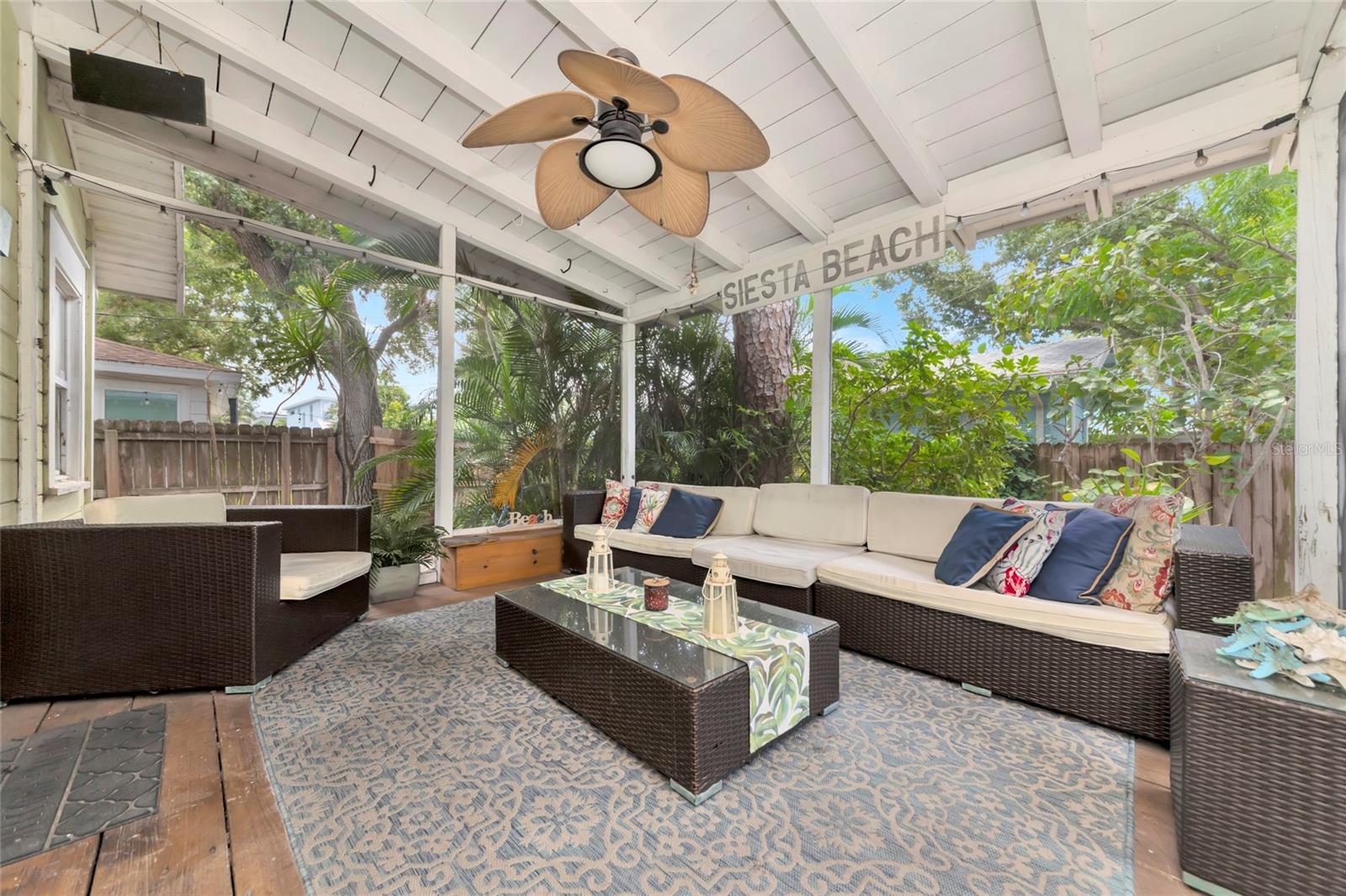 1712 SIESTA DR — photo 13