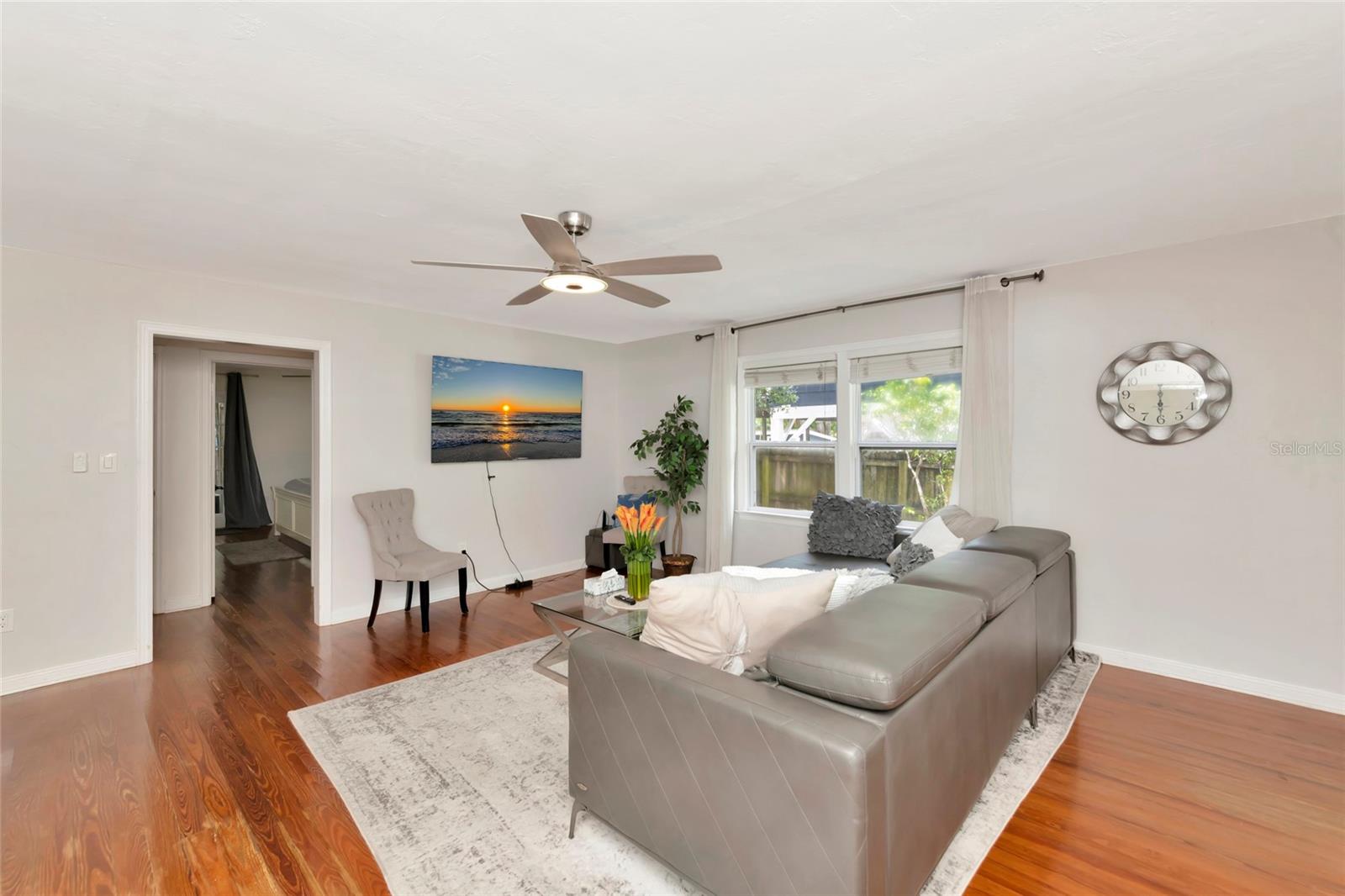 1712 SIESTA DR — photo 7