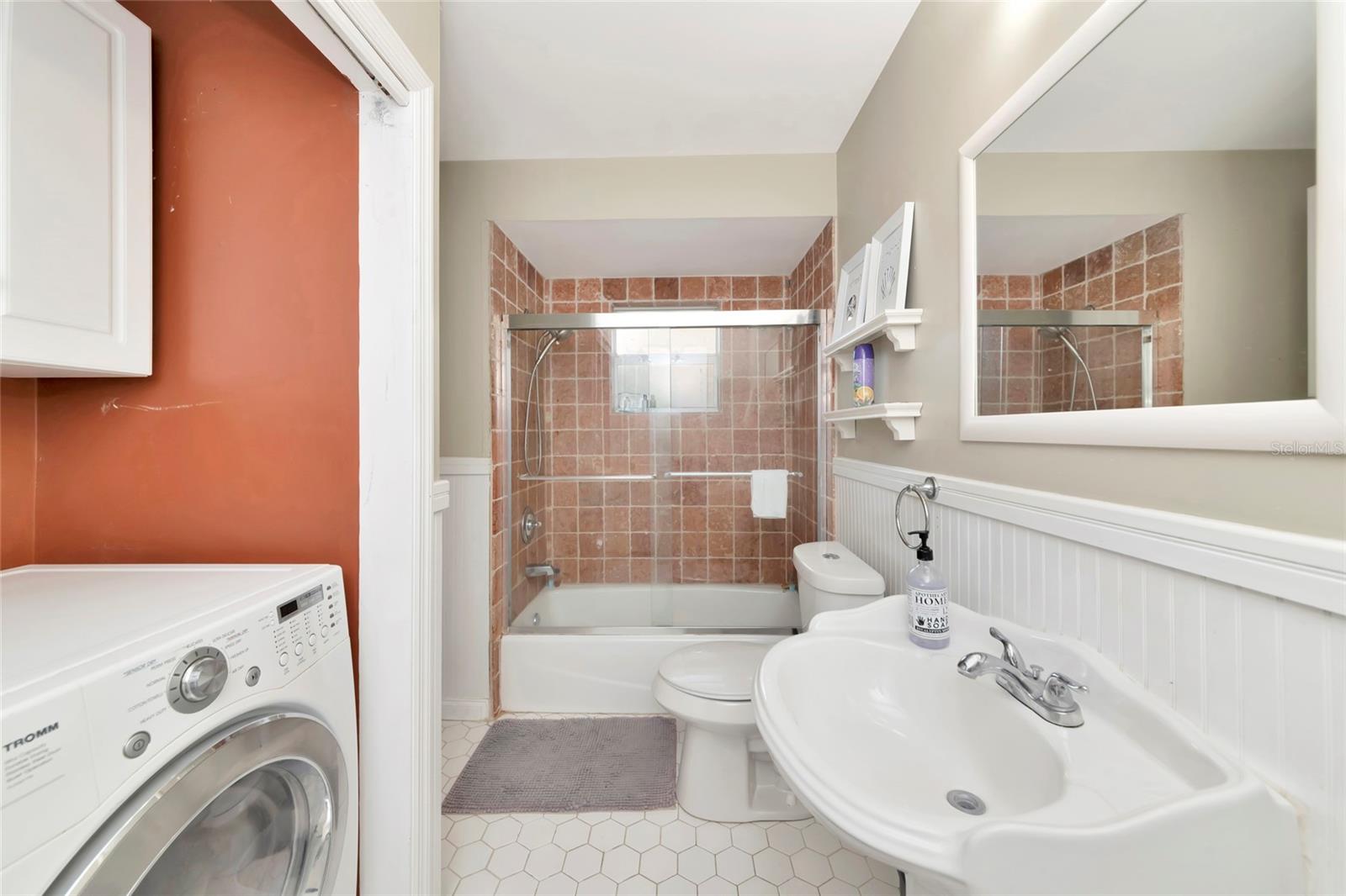 1712 SIESTA DR — photo 11
