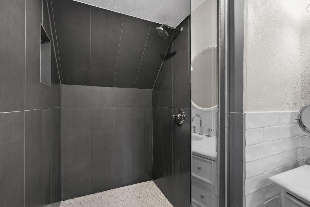 2844 LUCE DR N — photo 30
