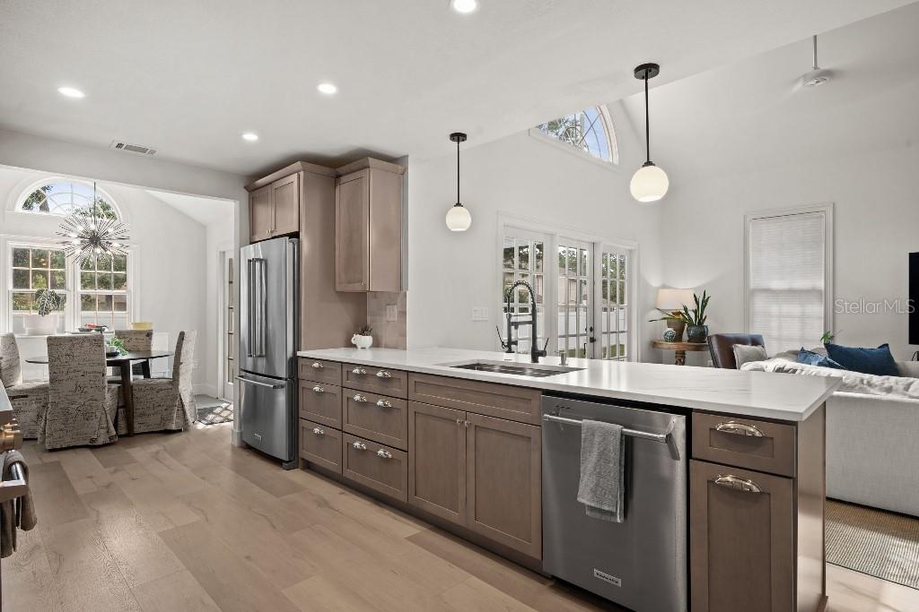 2844 LUCE DR N — photo 10