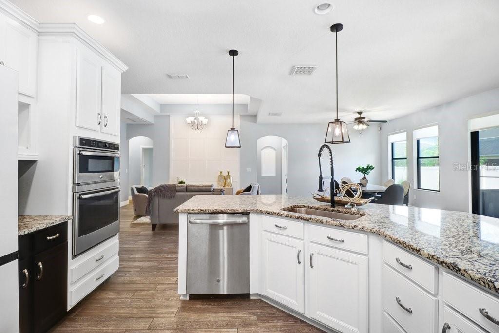 2480 BARTOLO DR — photo 17