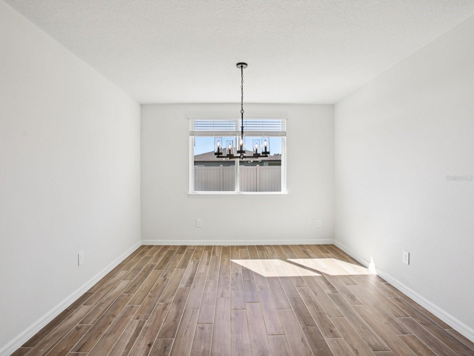 1681 DRAUGHTON DR — photo 6