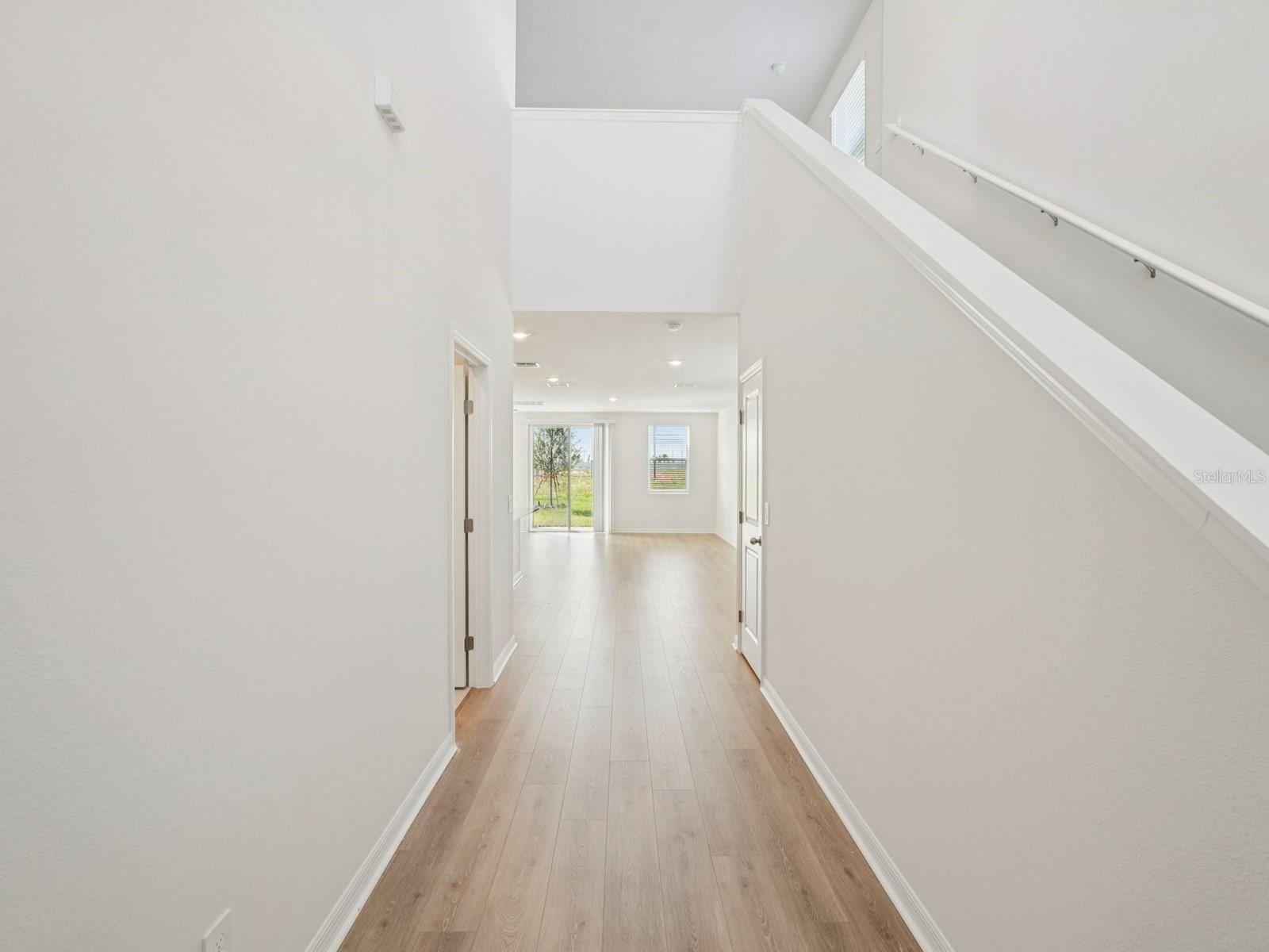 1548 BREKEY WAY — photo 2