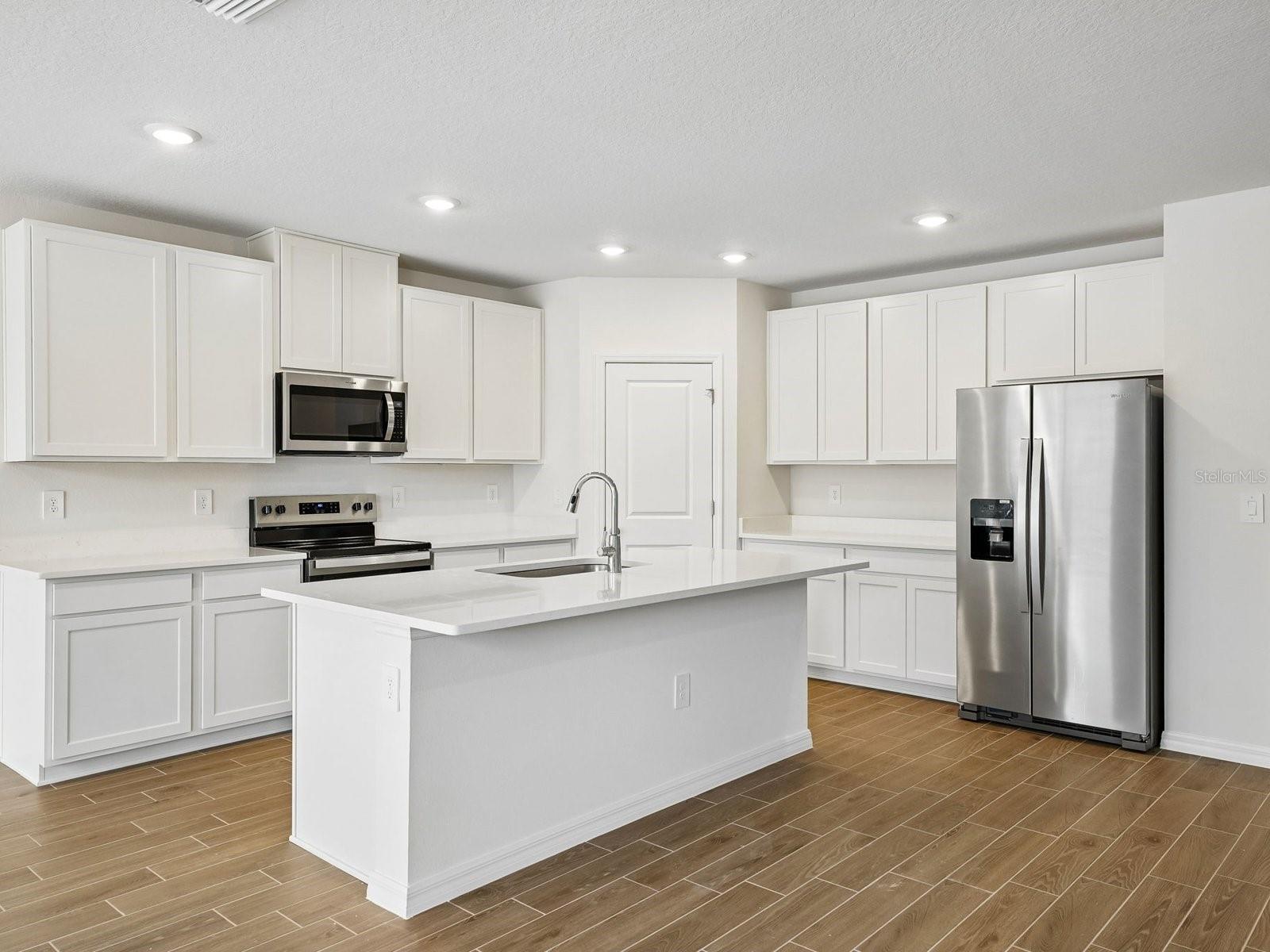 14137 HARVEST PINES LN — photo 4