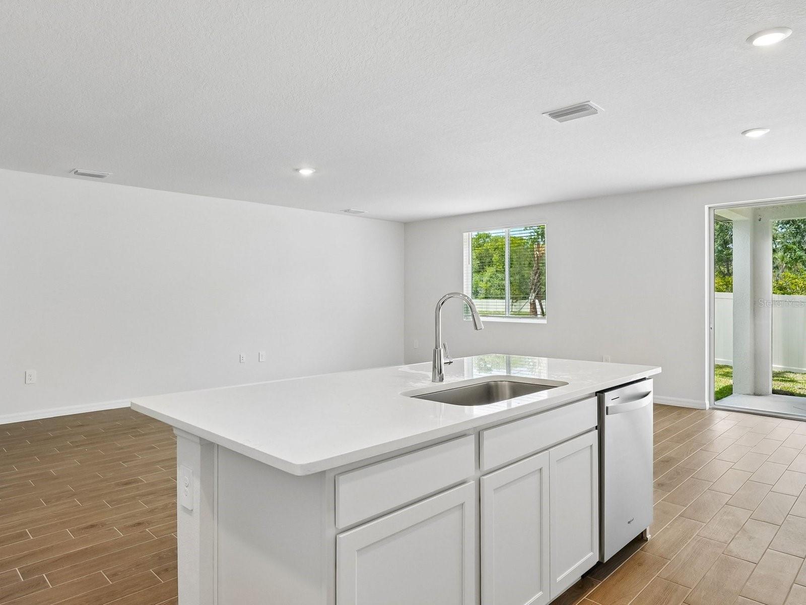 14137 HARVEST PINES LN — photo 5