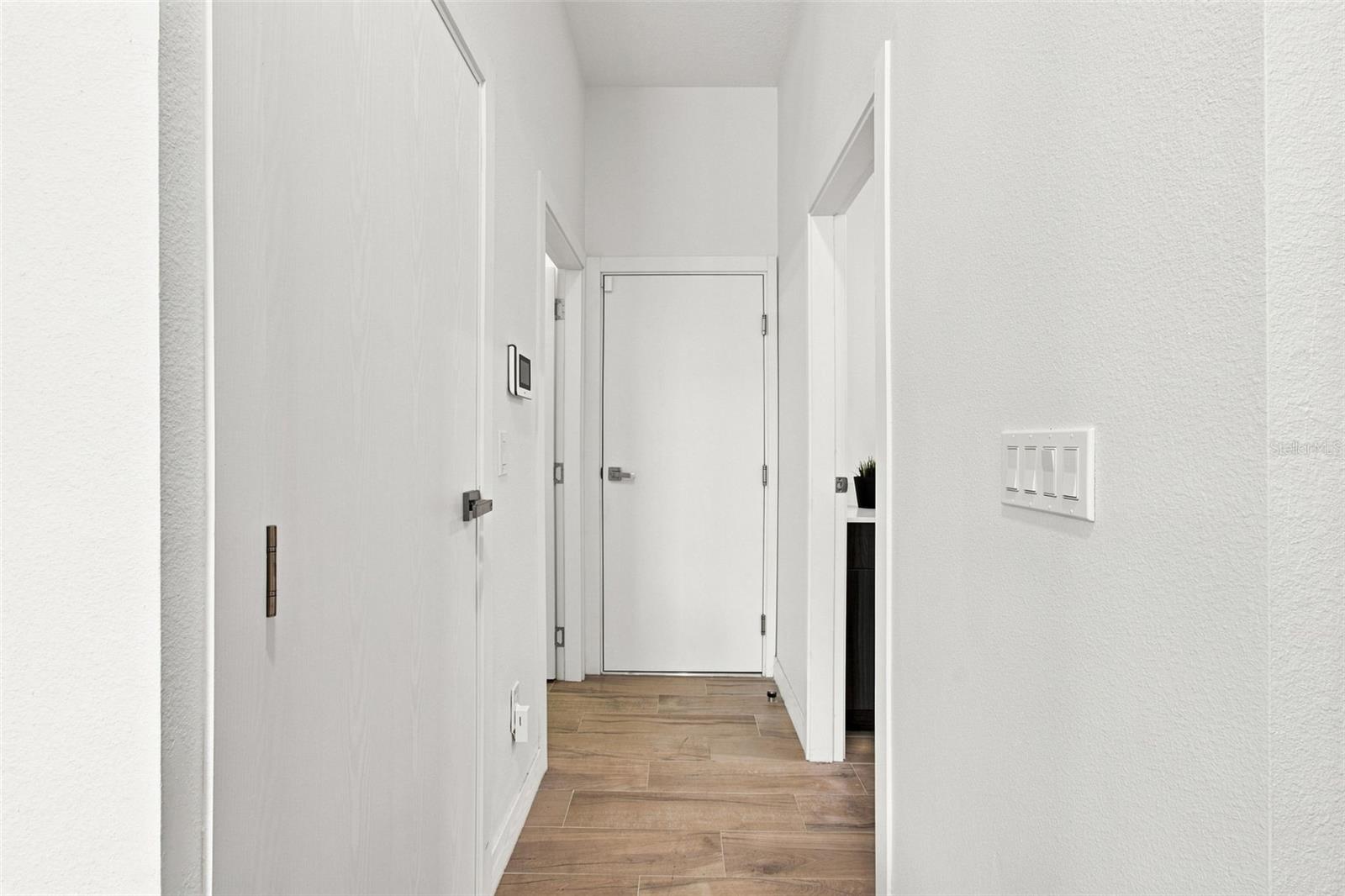 7519 N COOLIDGE AVE — photo 55