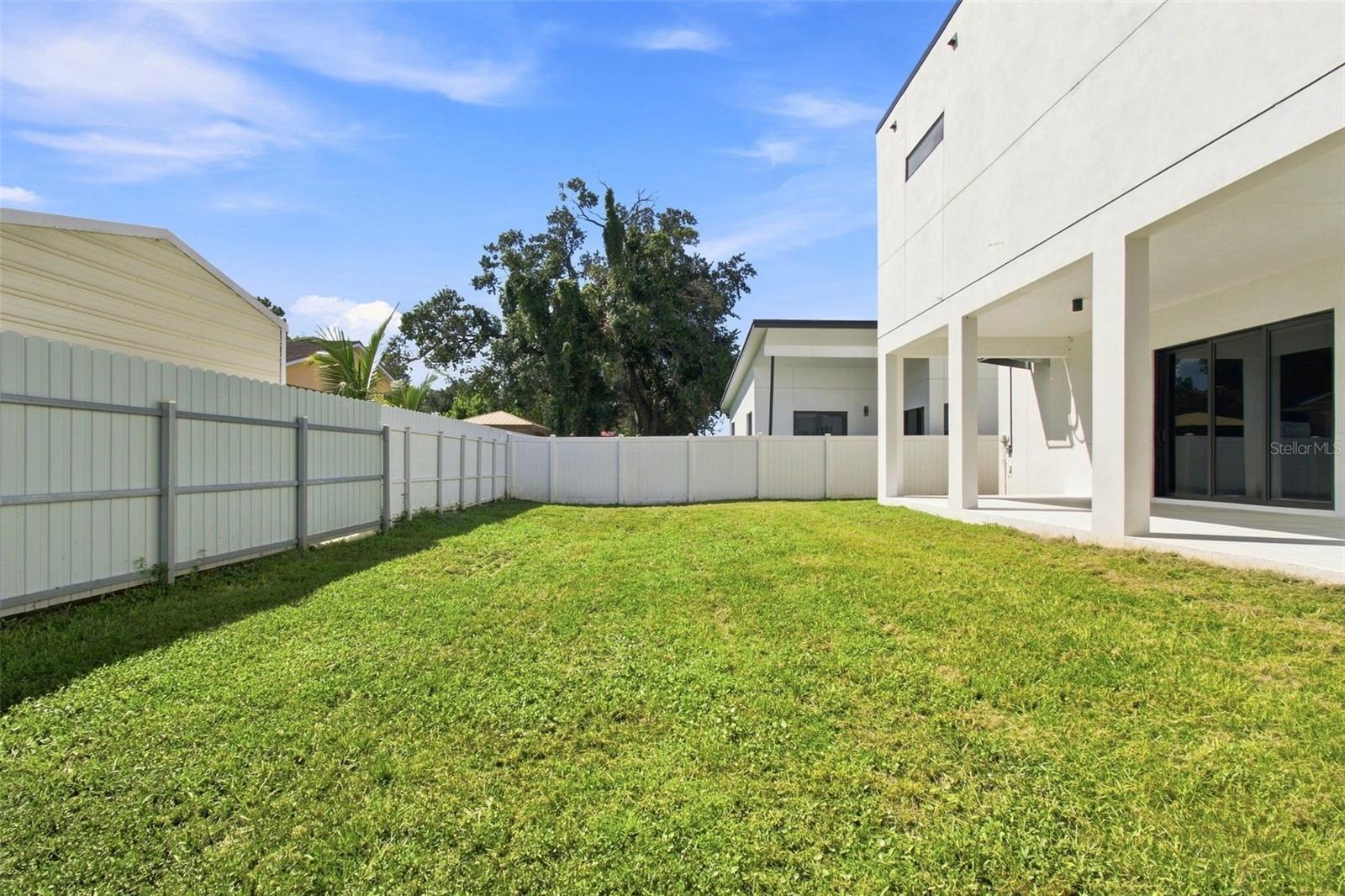 7519 N COOLIDGE AVE — photo 68