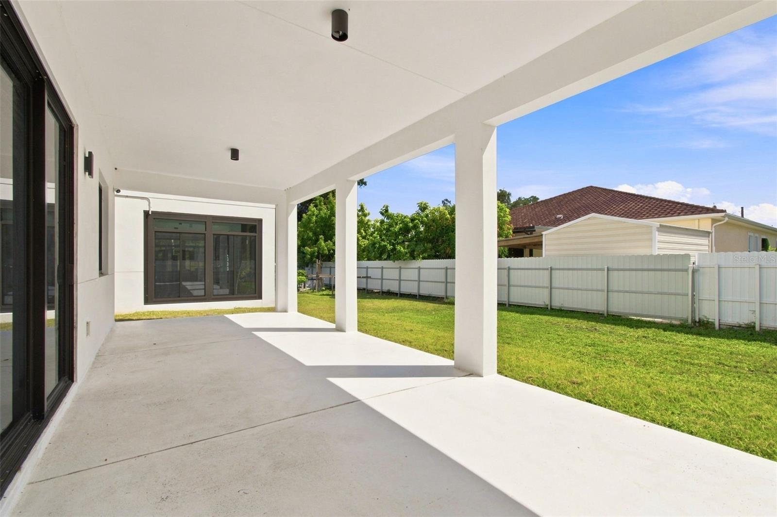 7519 N COOLIDGE AVE — photo 64