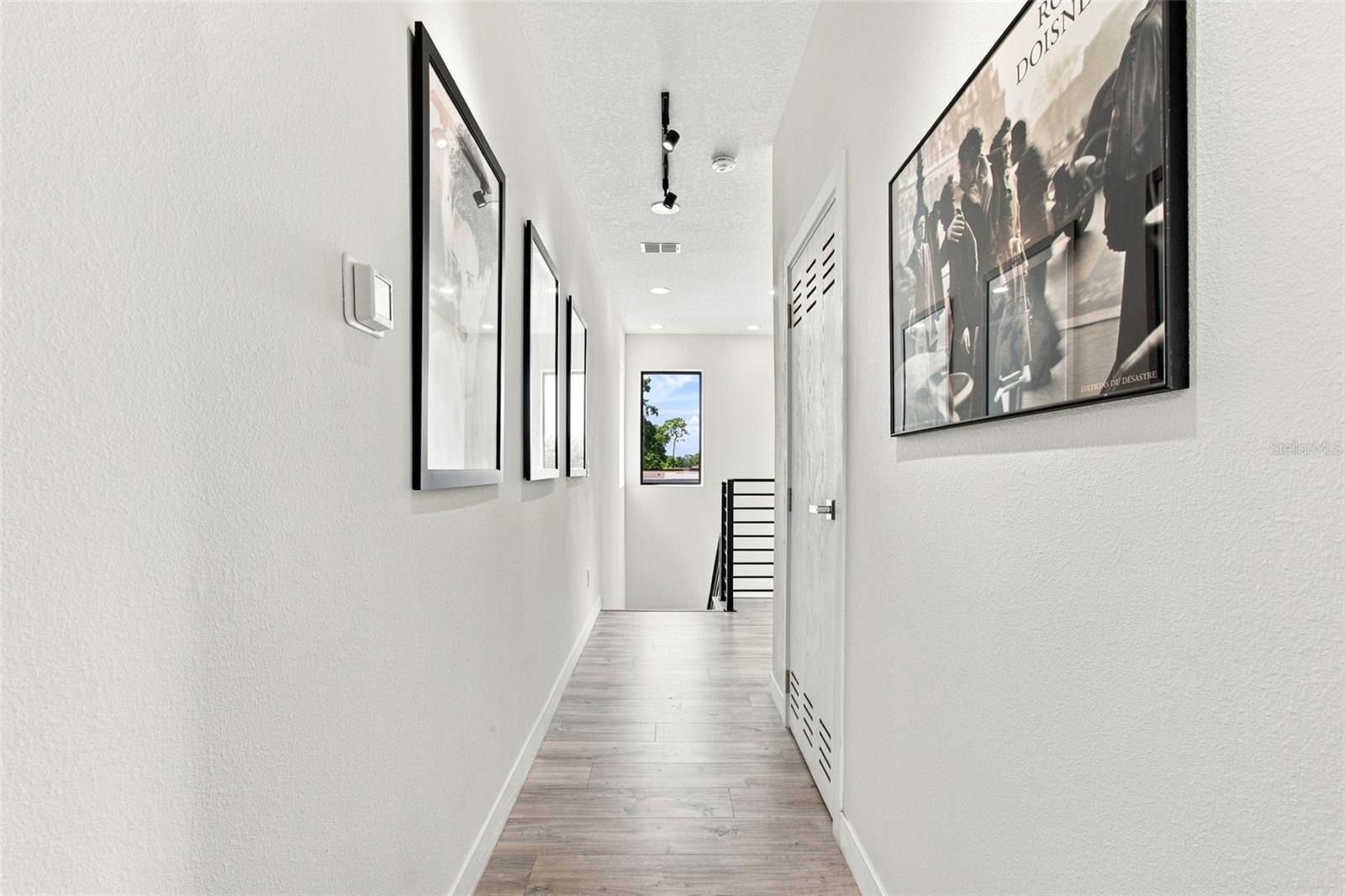 7519 N COOLIDGE AVE — photo 33