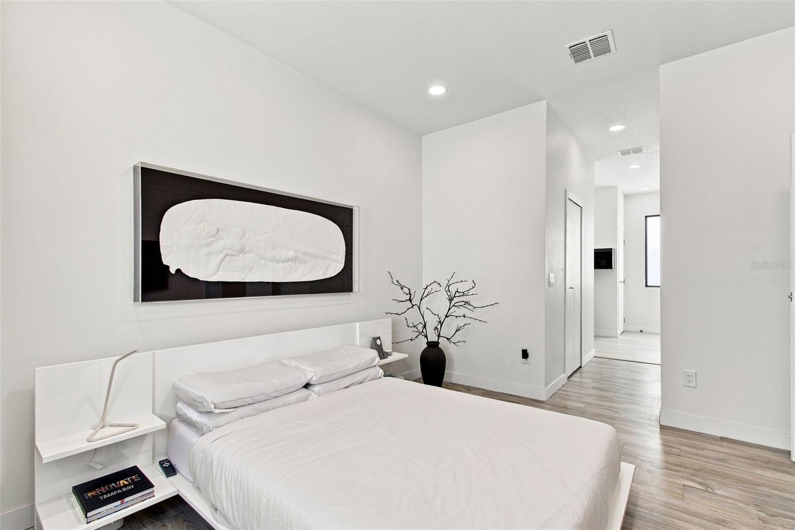 7519 N COOLIDGE AVE — photo 42