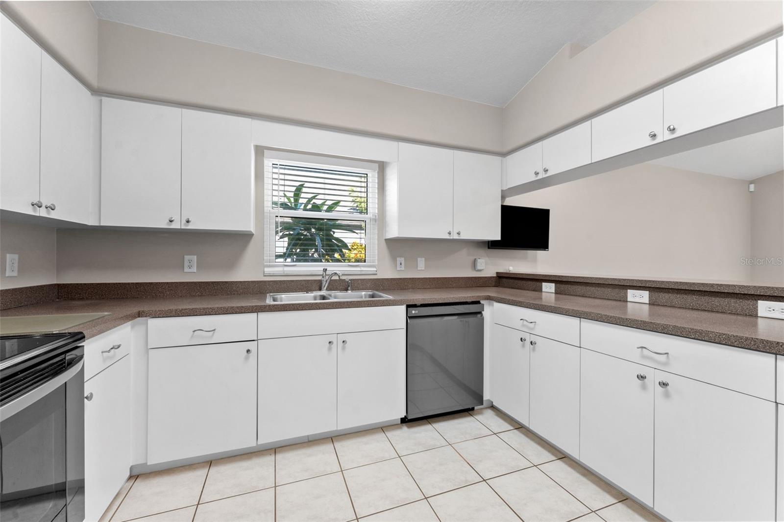 3313 W MARCUM ST — photo 14