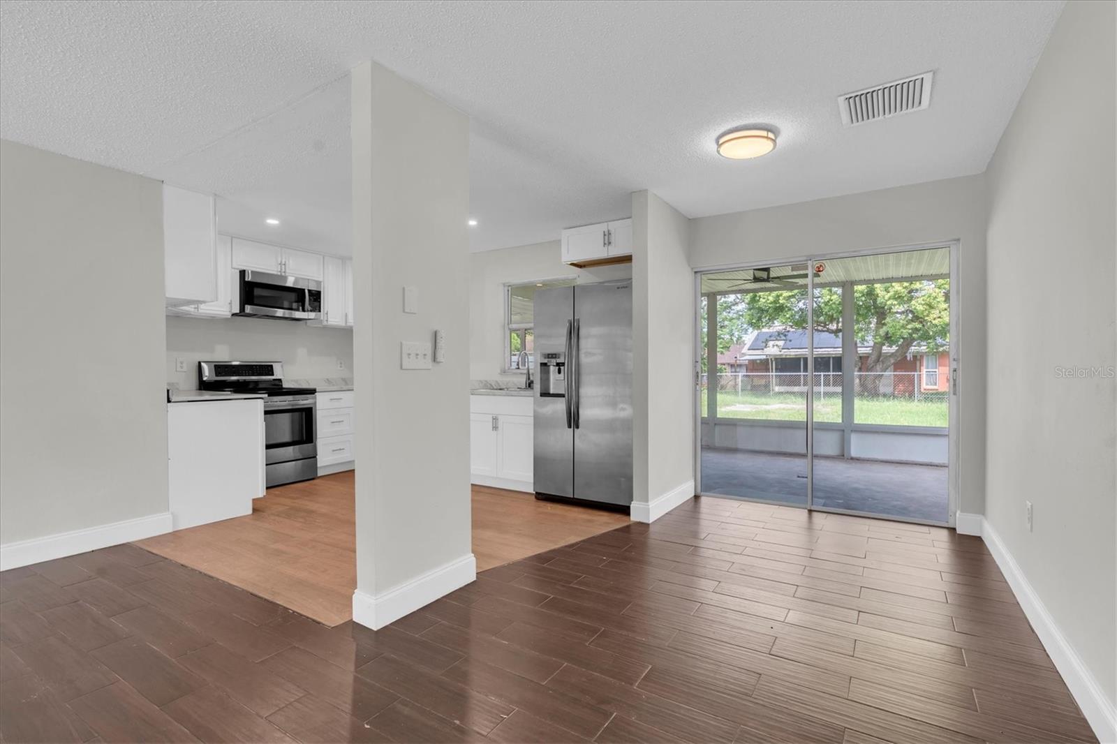 7645 ARLIGHT DR — photo 15
