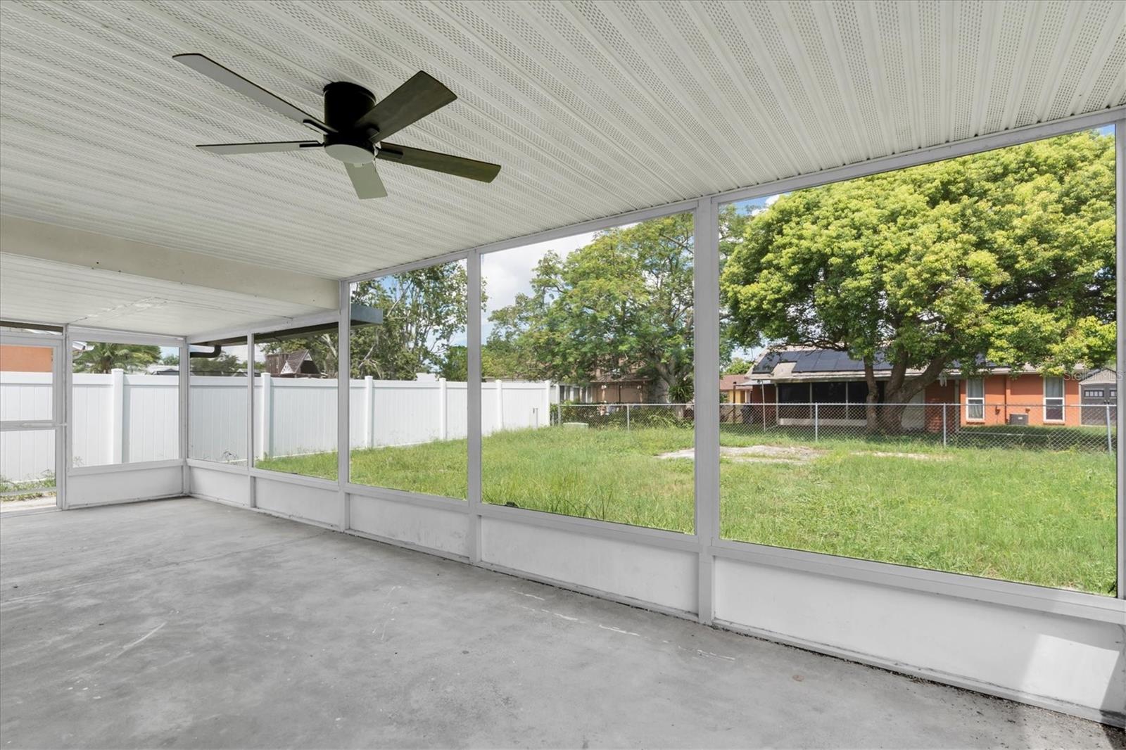 7645 ARLIGHT DR — photo 23