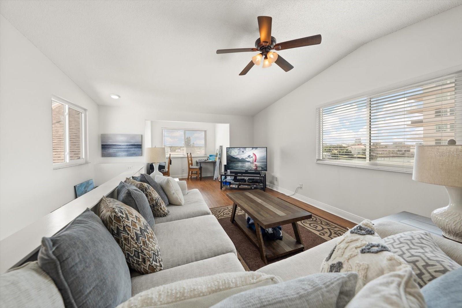 301 ISLAND WAY #E — photo 8