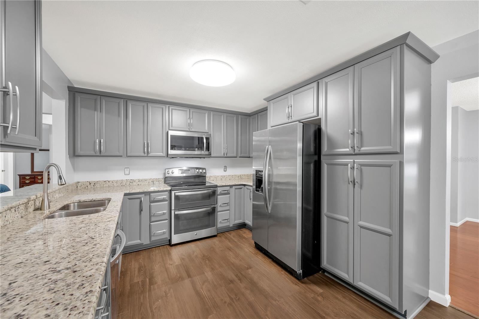 1418 SHELL FLOWER DR — photo 4