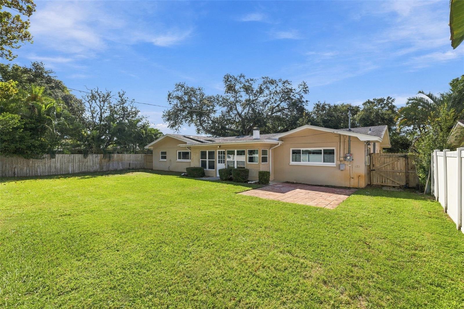 2260 SAINT CHARLES DR — photo 25