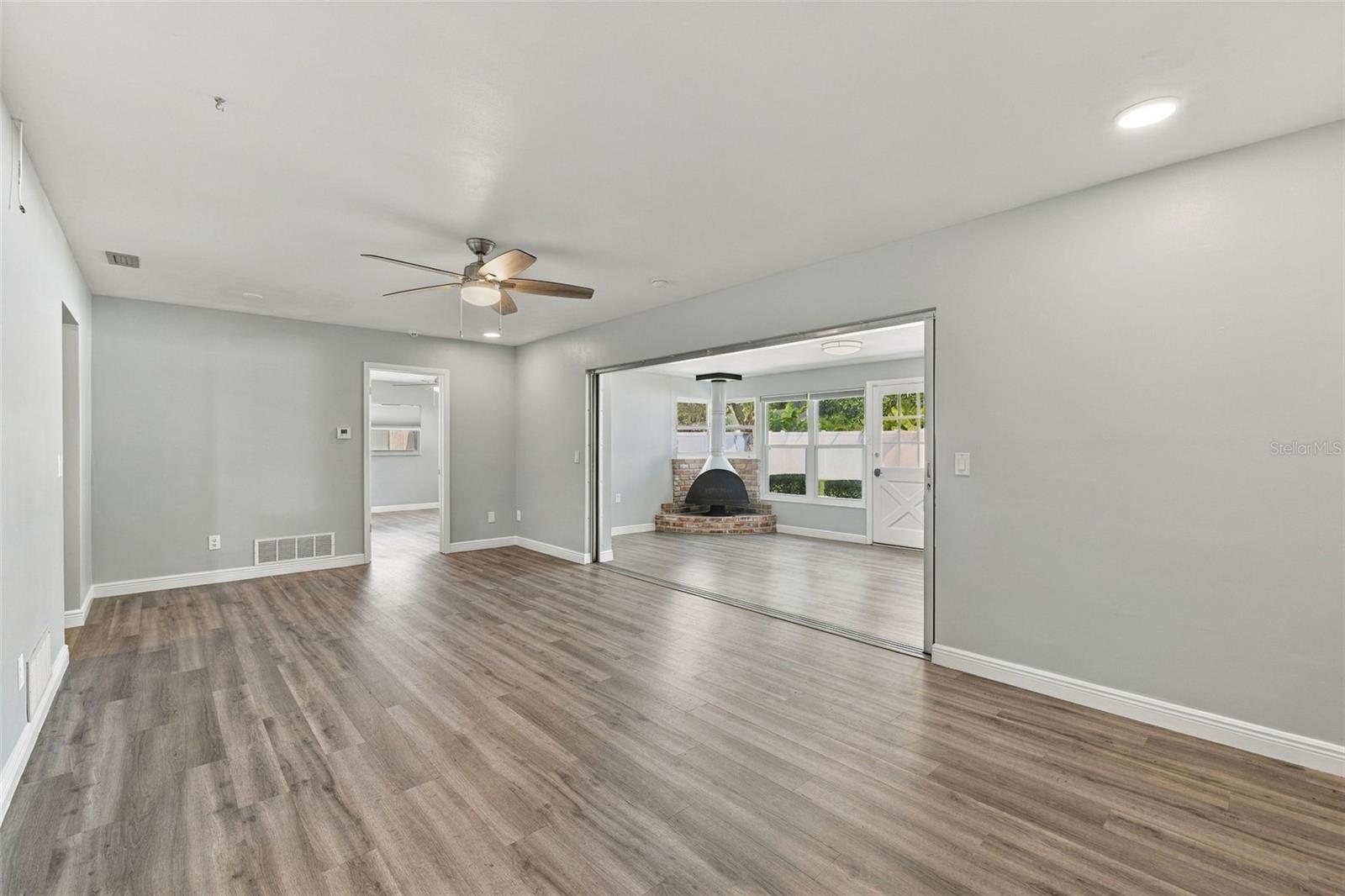 2260 SAINT CHARLES DR — photo 11
