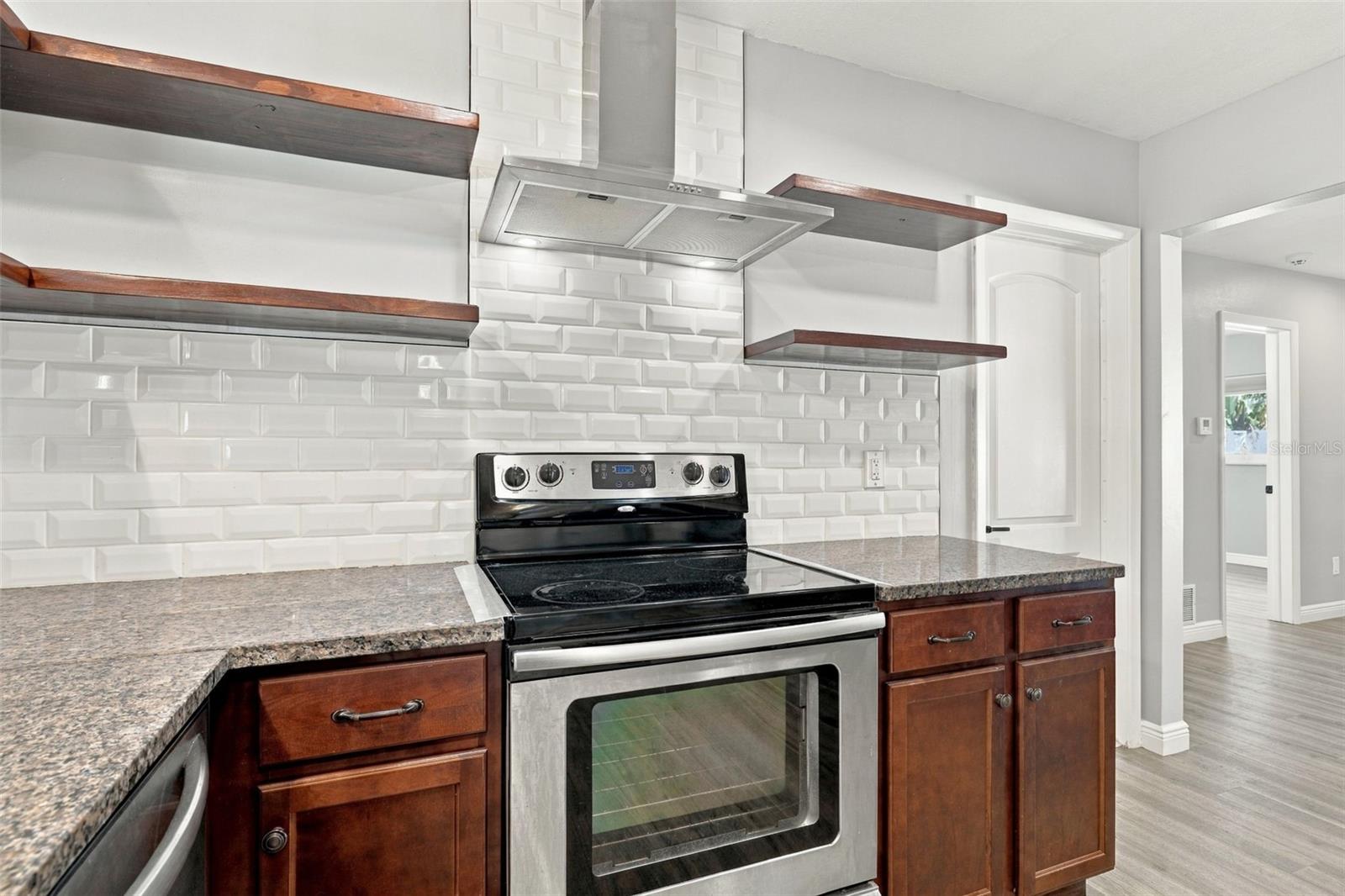 2260 SAINT CHARLES DR — photo 8