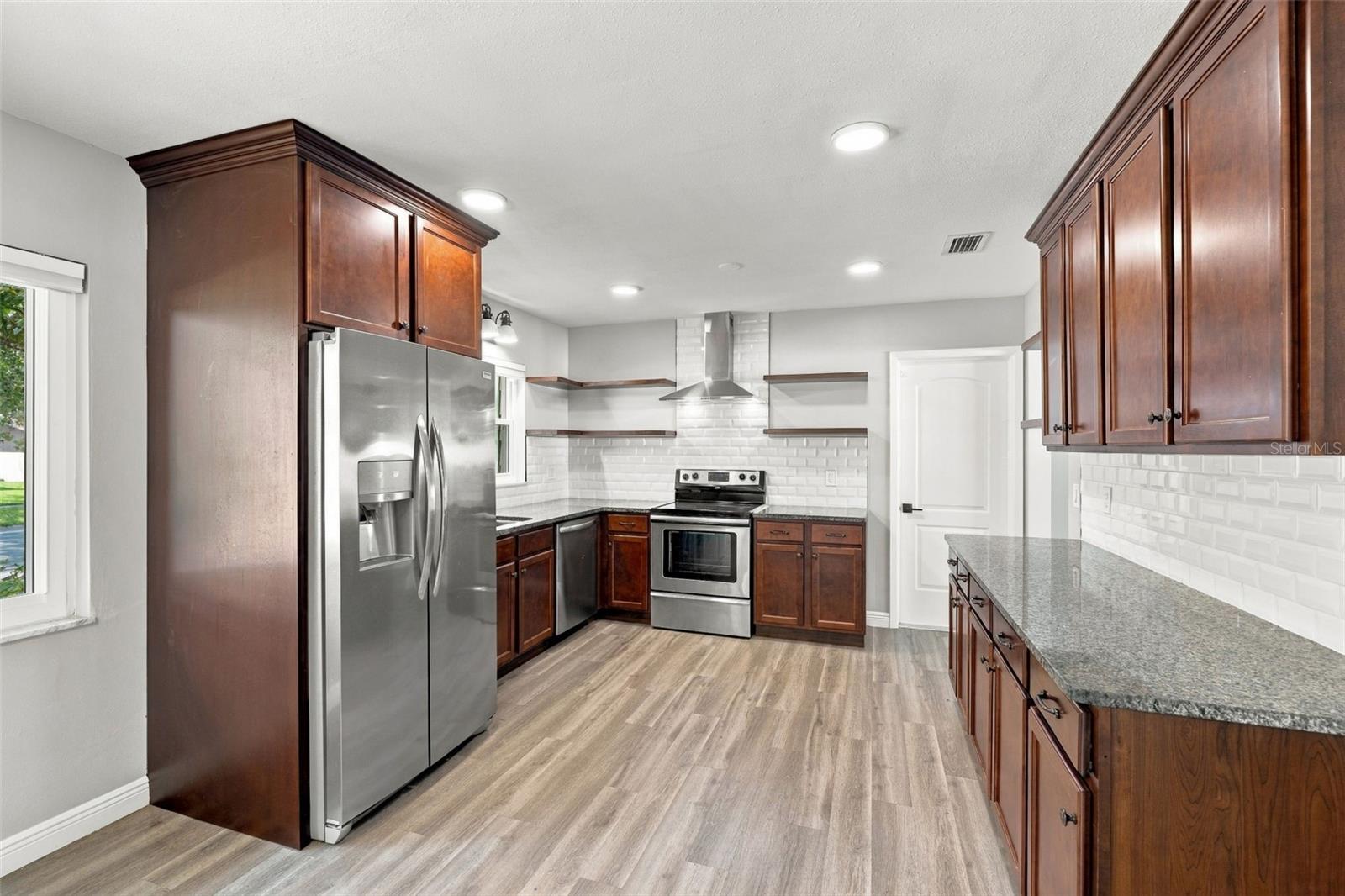 2260 SAINT CHARLES DR — photo 6