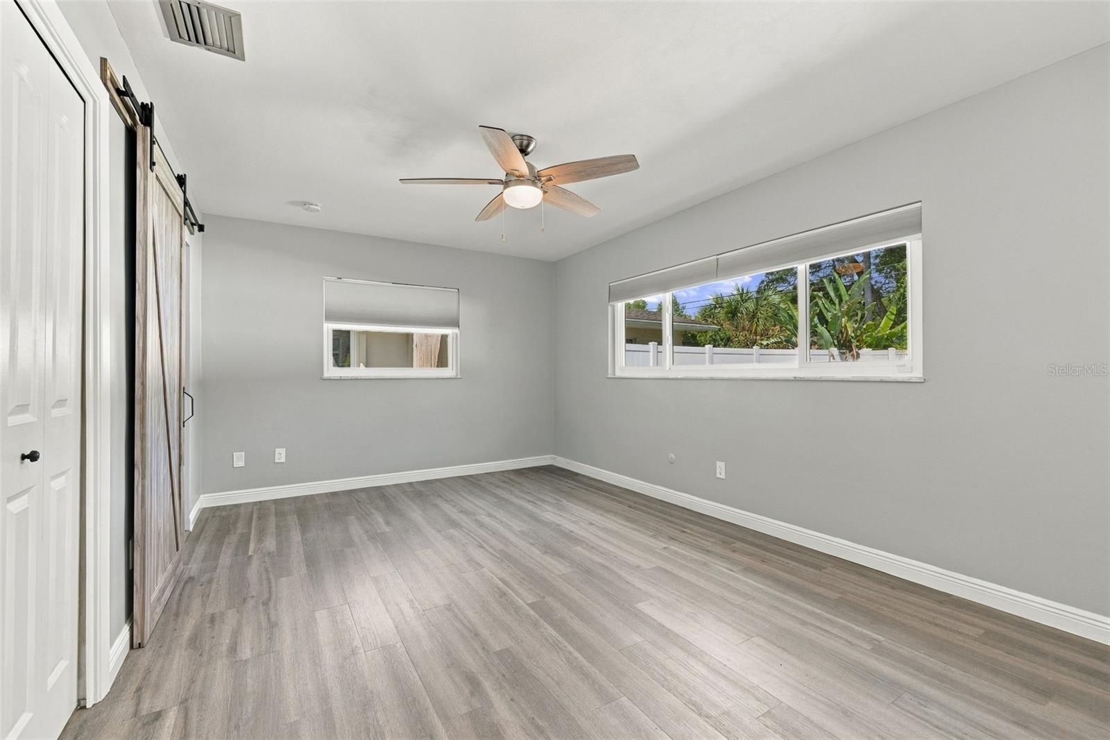 2260 SAINT CHARLES DR — photo 16