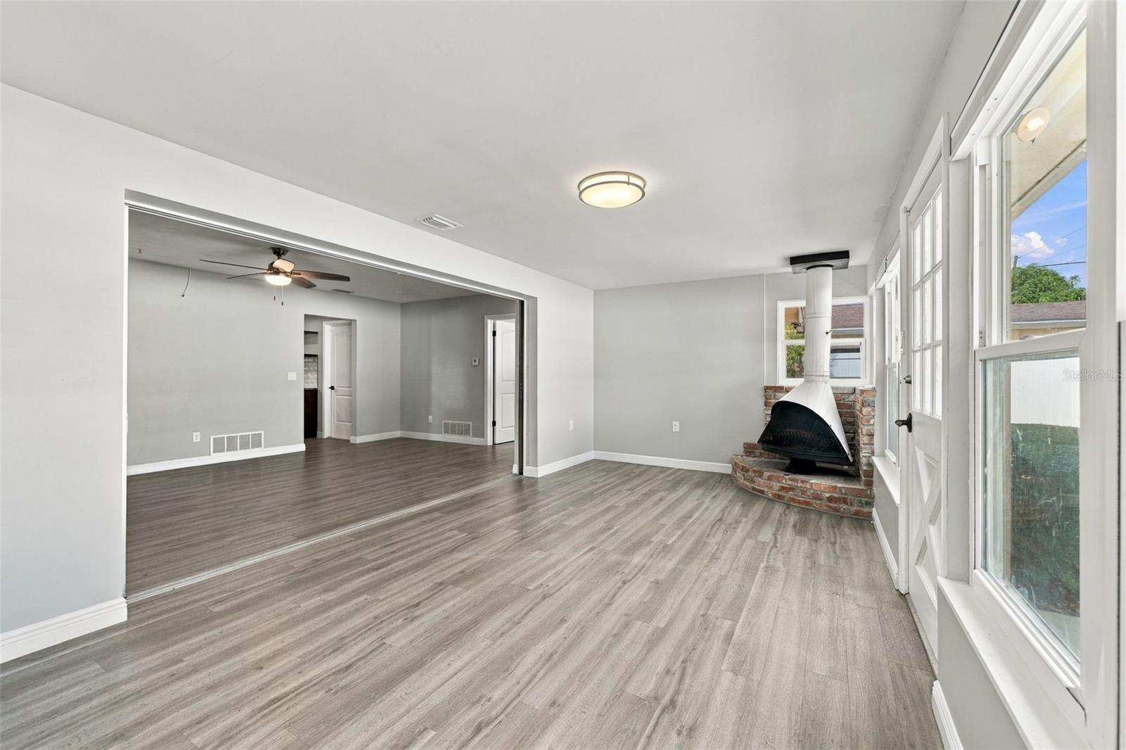 2260 SAINT CHARLES DR — photo 14