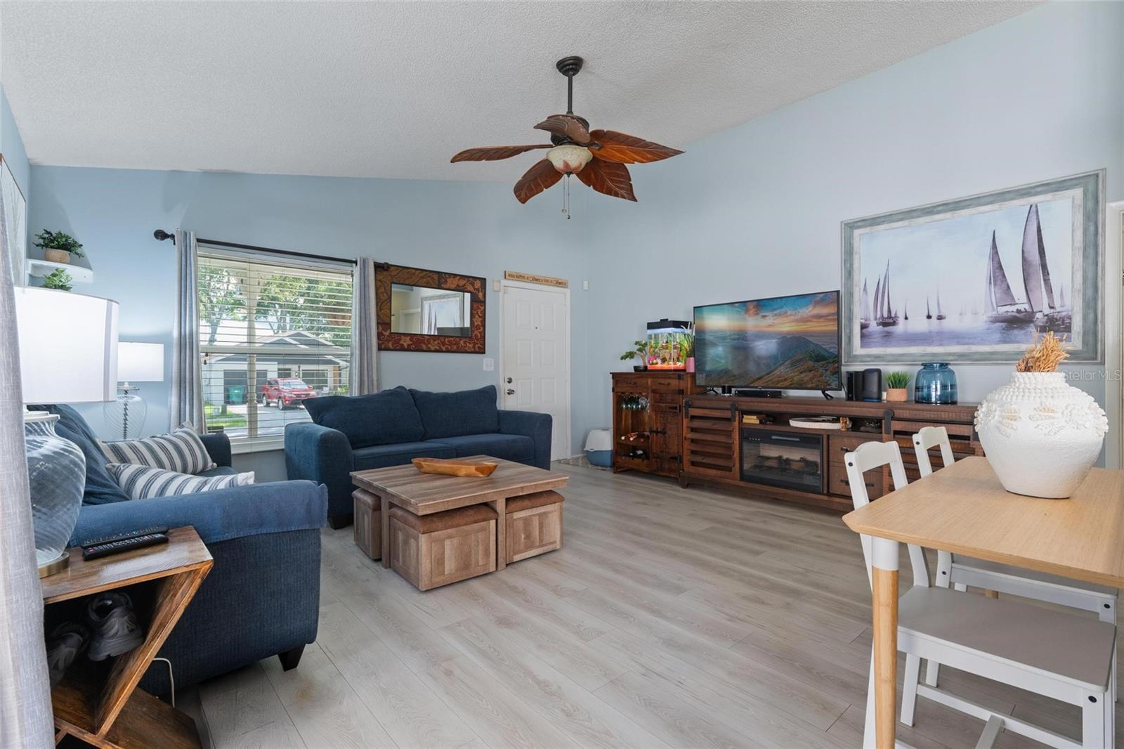 635 BELLINGHAM PL — photo 12