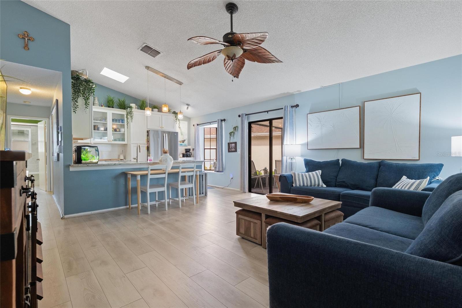 635 BELLINGHAM PL — photo 13