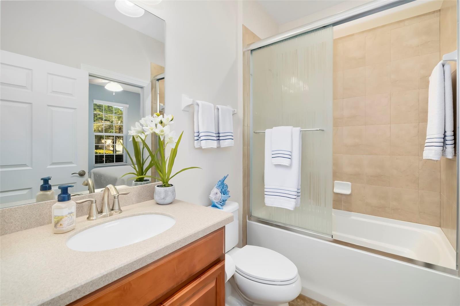 292 CAPULET DR — photo 43