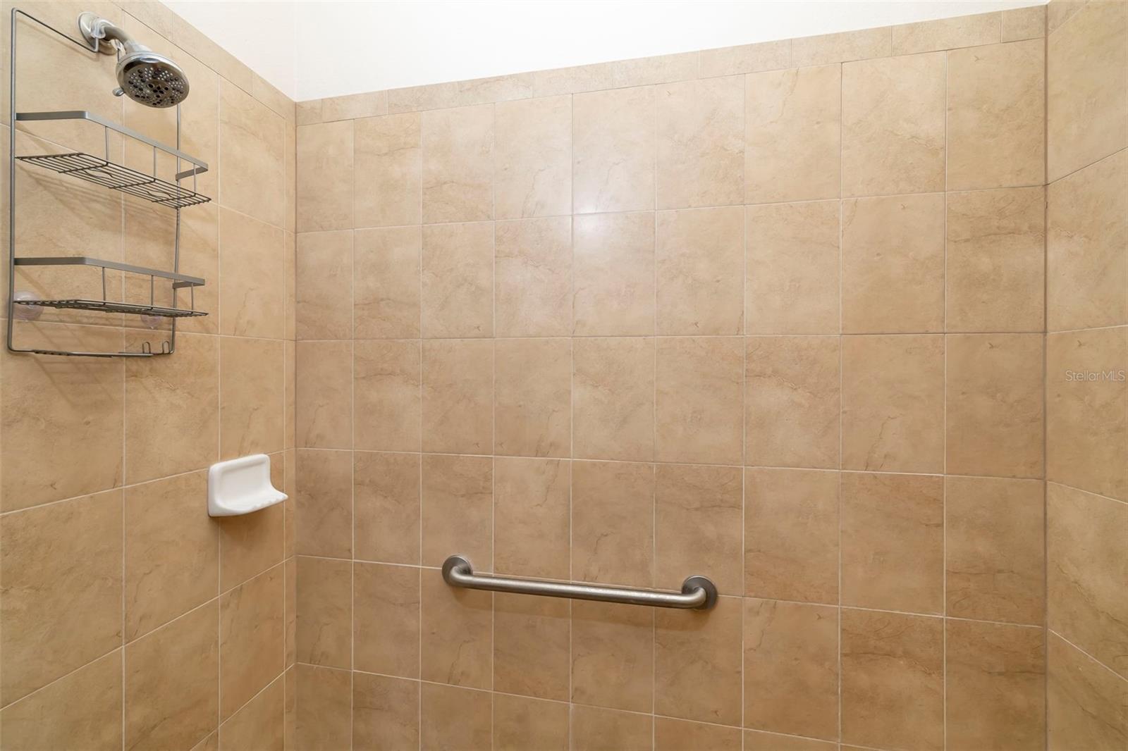 292 CAPULET DR — photo 38