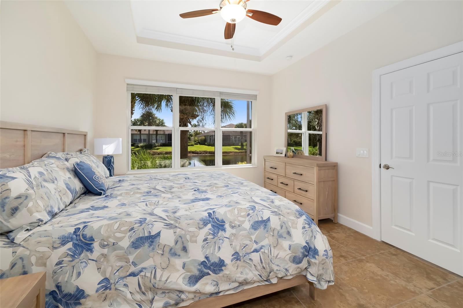 292 CAPULET DR — photo 35