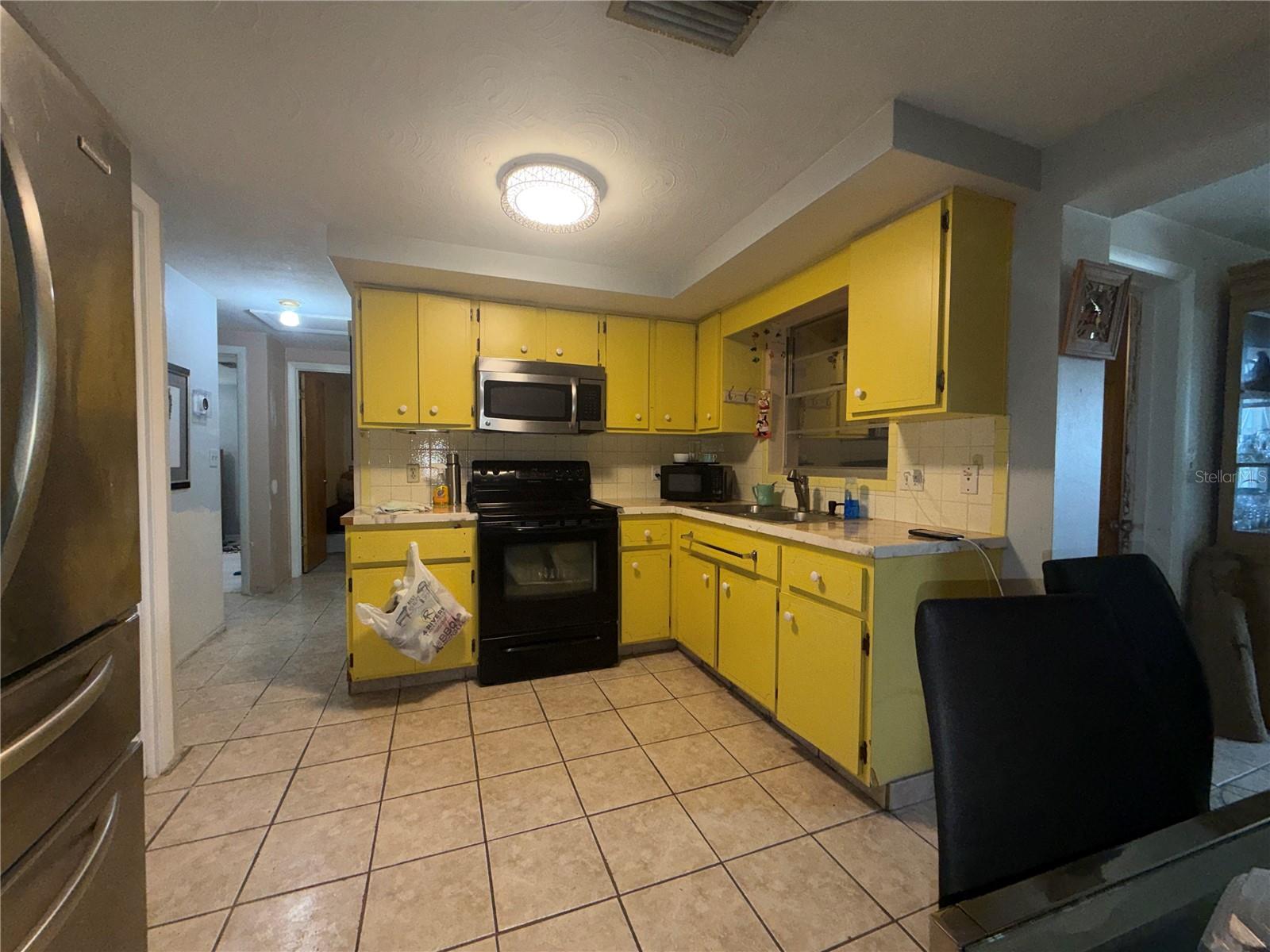 6251 6TH AVE — photo 5