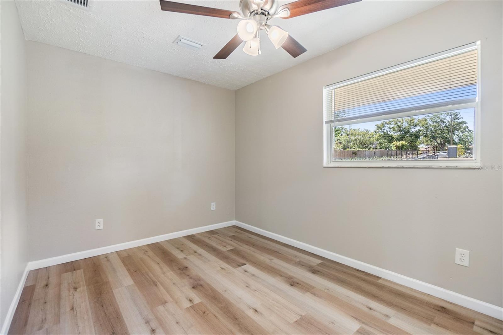 6740 CARNELIAN AVE — photo 2