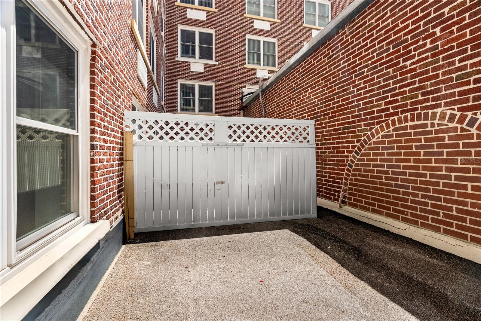411 1ST AVE N #308 — photo 27