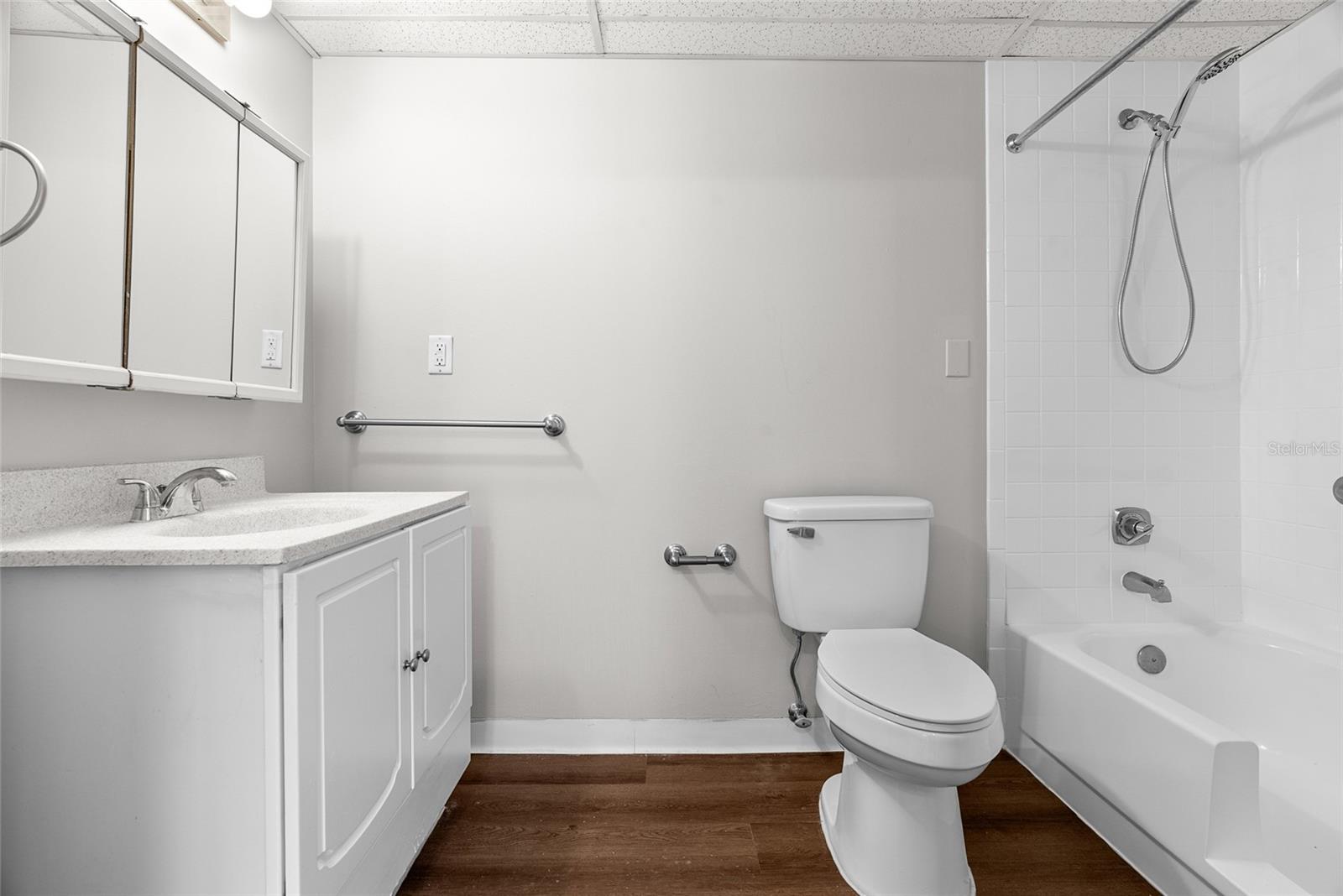 411 1ST AVE N #308 — photo 33