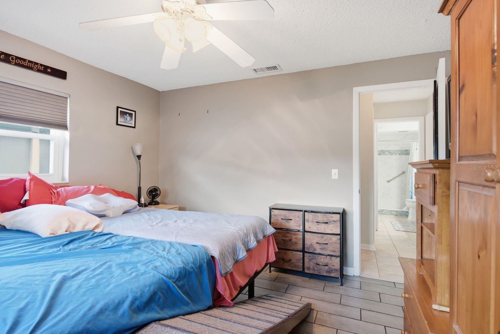 1806 DRIFTWOOD CIR S — photo 16