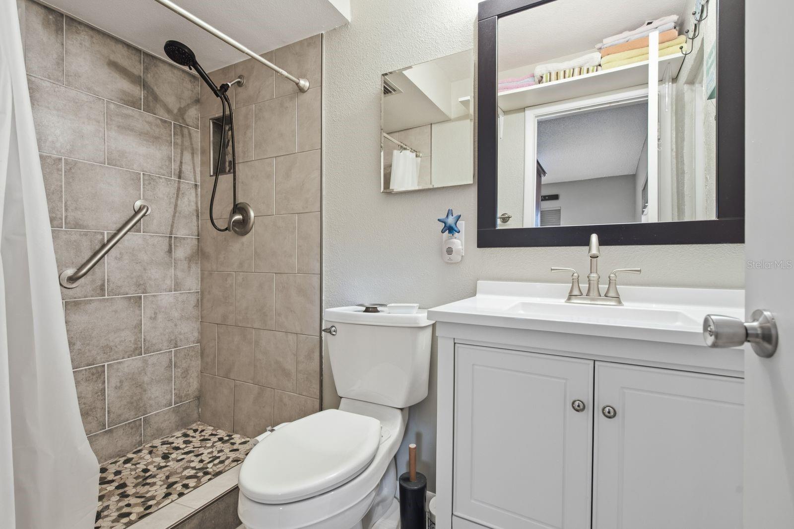 1806 DRIFTWOOD CIR S — photo 17