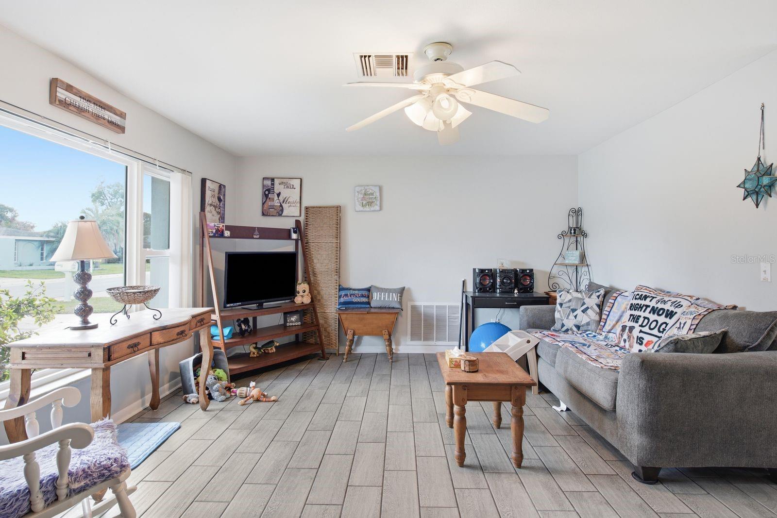 1806 DRIFTWOOD CIR S — photo 6