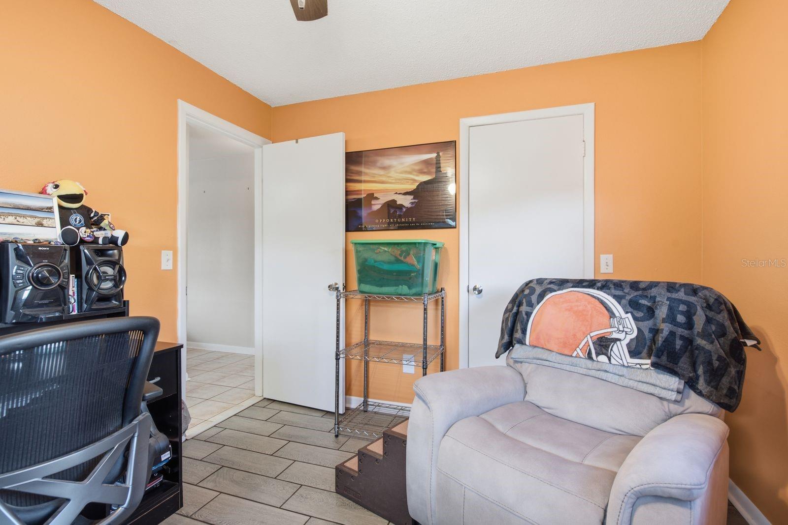 1806 DRIFTWOOD CIR S — photo 19