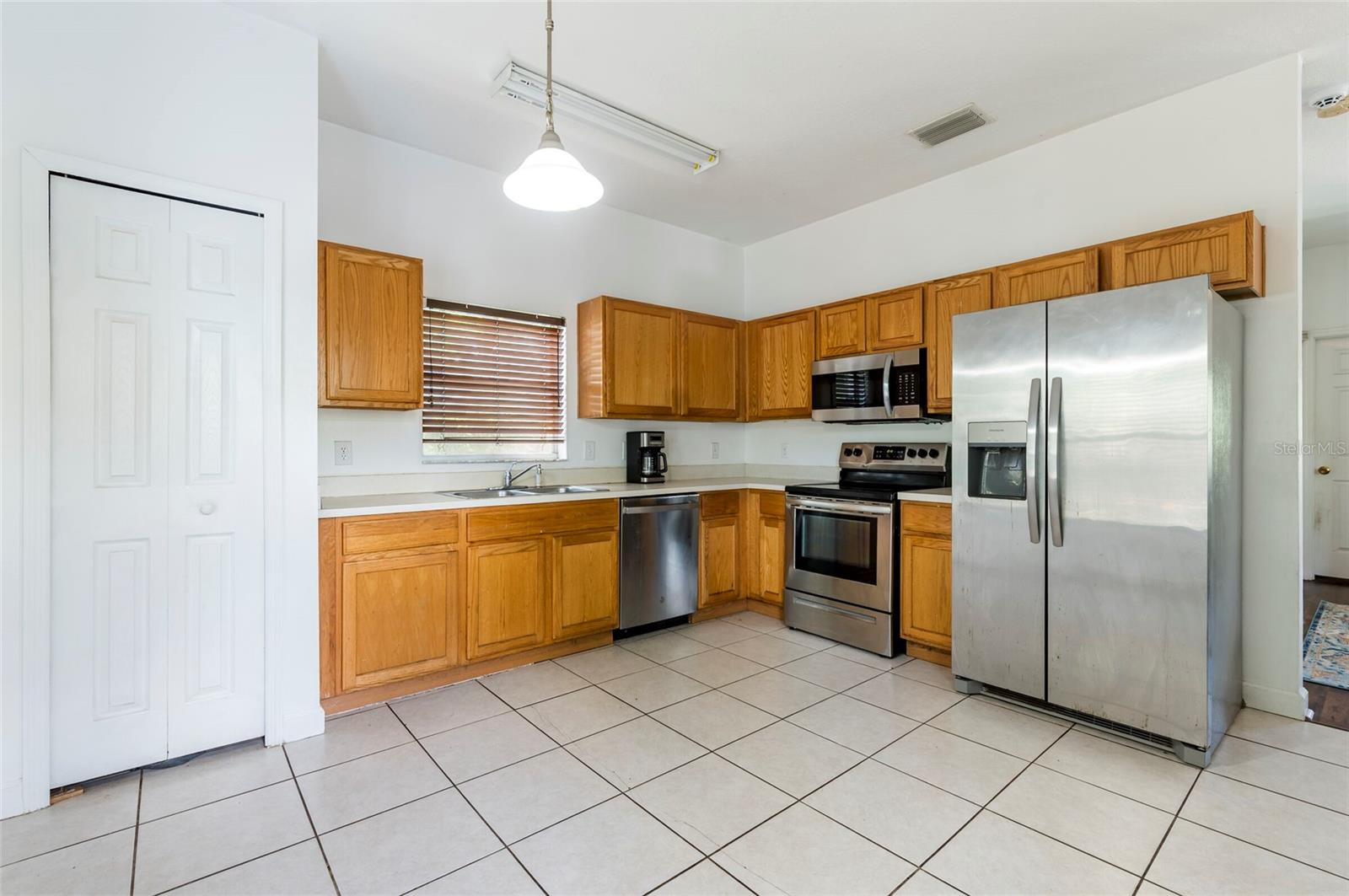 8213 N KLONDYKE ST — photo 10