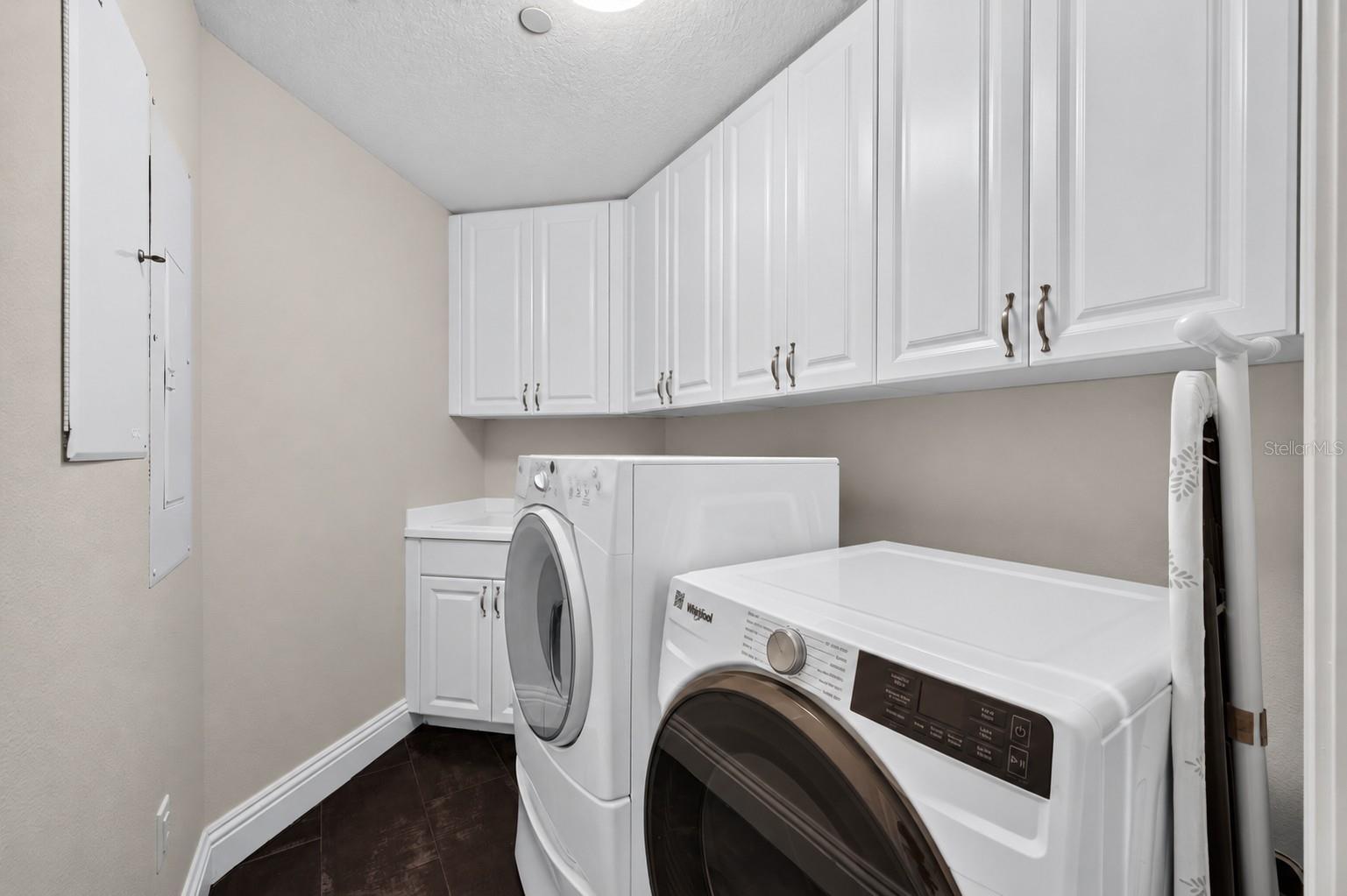11 BAYMONT ST #807 — photo 45
