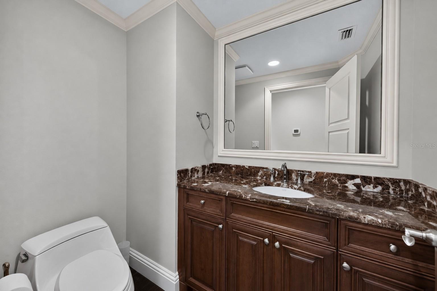 11 BAYMONT ST #807 — photo 44