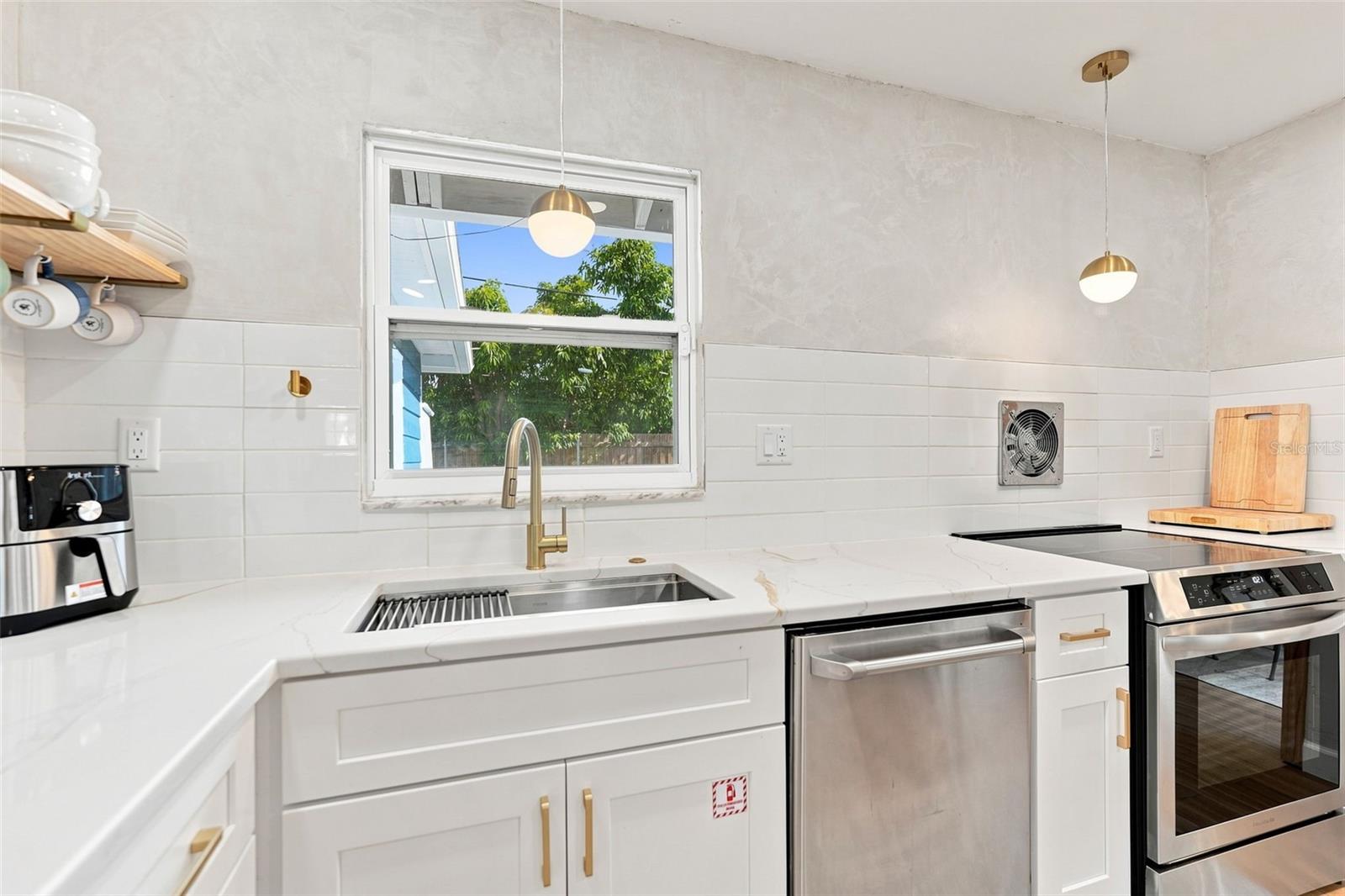 2667 CHERYLE LN — photo 24