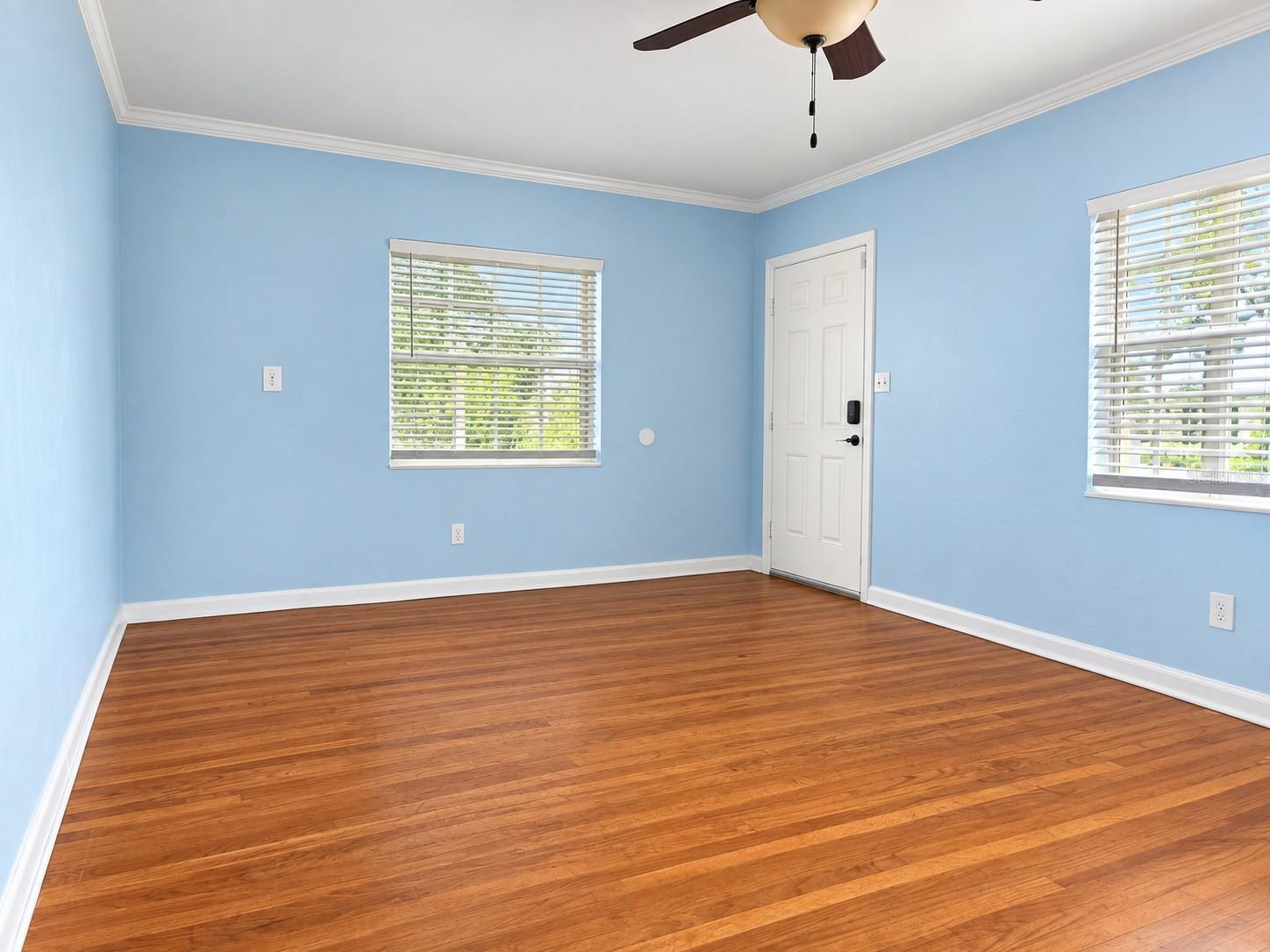 806 W WEST ST — photo 2