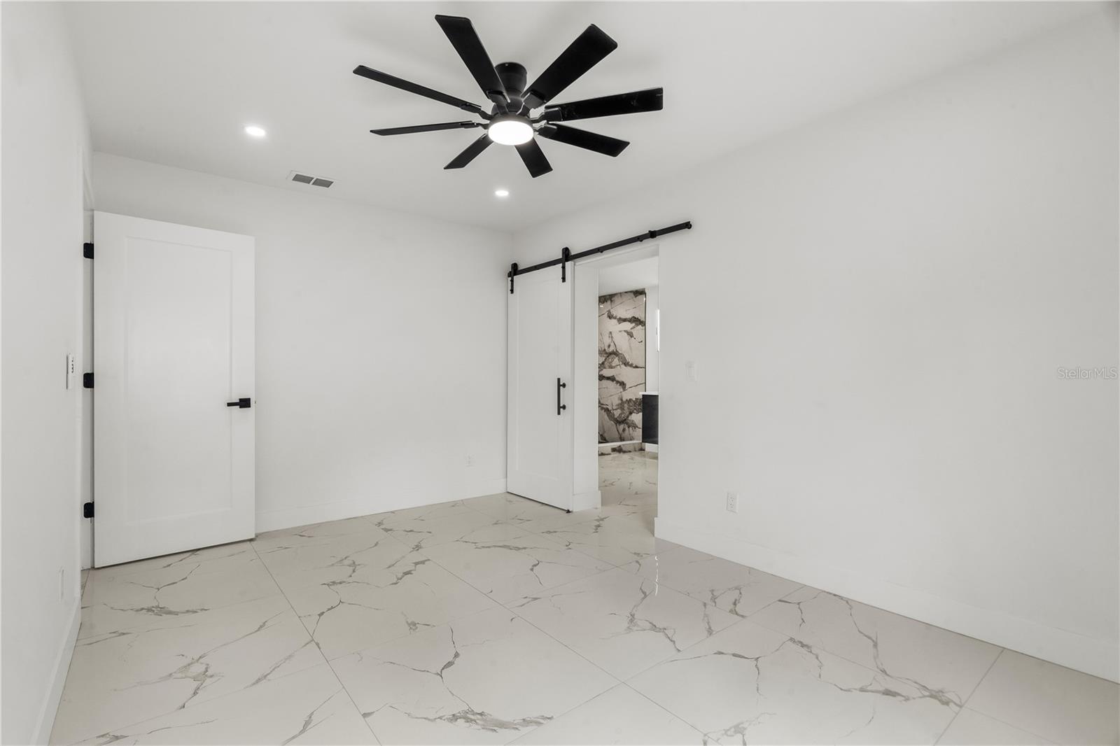 4112 W WALLACE AVE — photo 25