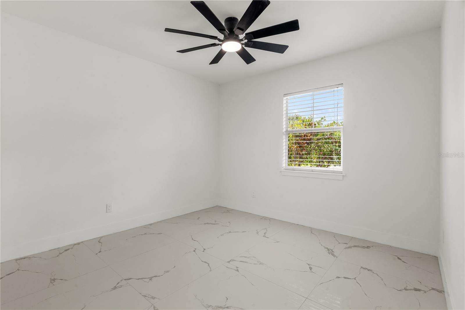 4112 W WALLACE AVE — photo 21